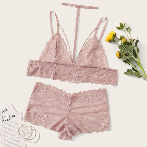 

Plus Floral Lace Harness Lingerie Set, Pink pastel