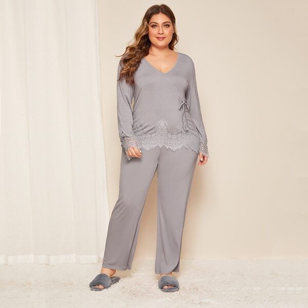 

Plus V-neck Lace Detail Top & Pants PJ Set, Grey