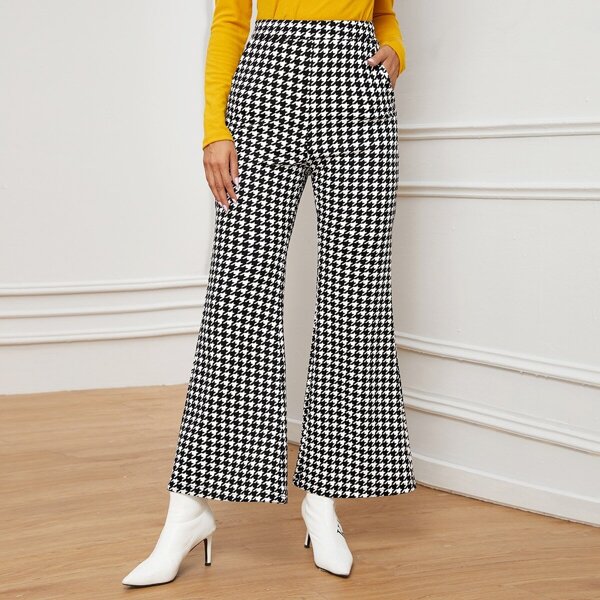 

Wide Waistband Slant Pocket Flare Leg Houndstooth Pants, Black and white