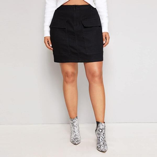 

Plus Pocket Patched Denim Skirt, Black