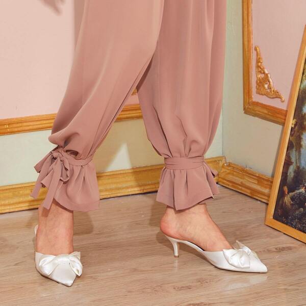 

Pointed Toe Bow Front Kitten Heels, White