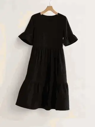 Yumoku 女款夏季純色圓領短袖寬鬆連身裙，荷葉邊裙襬，休閒風 - 黑色 - 查看 3