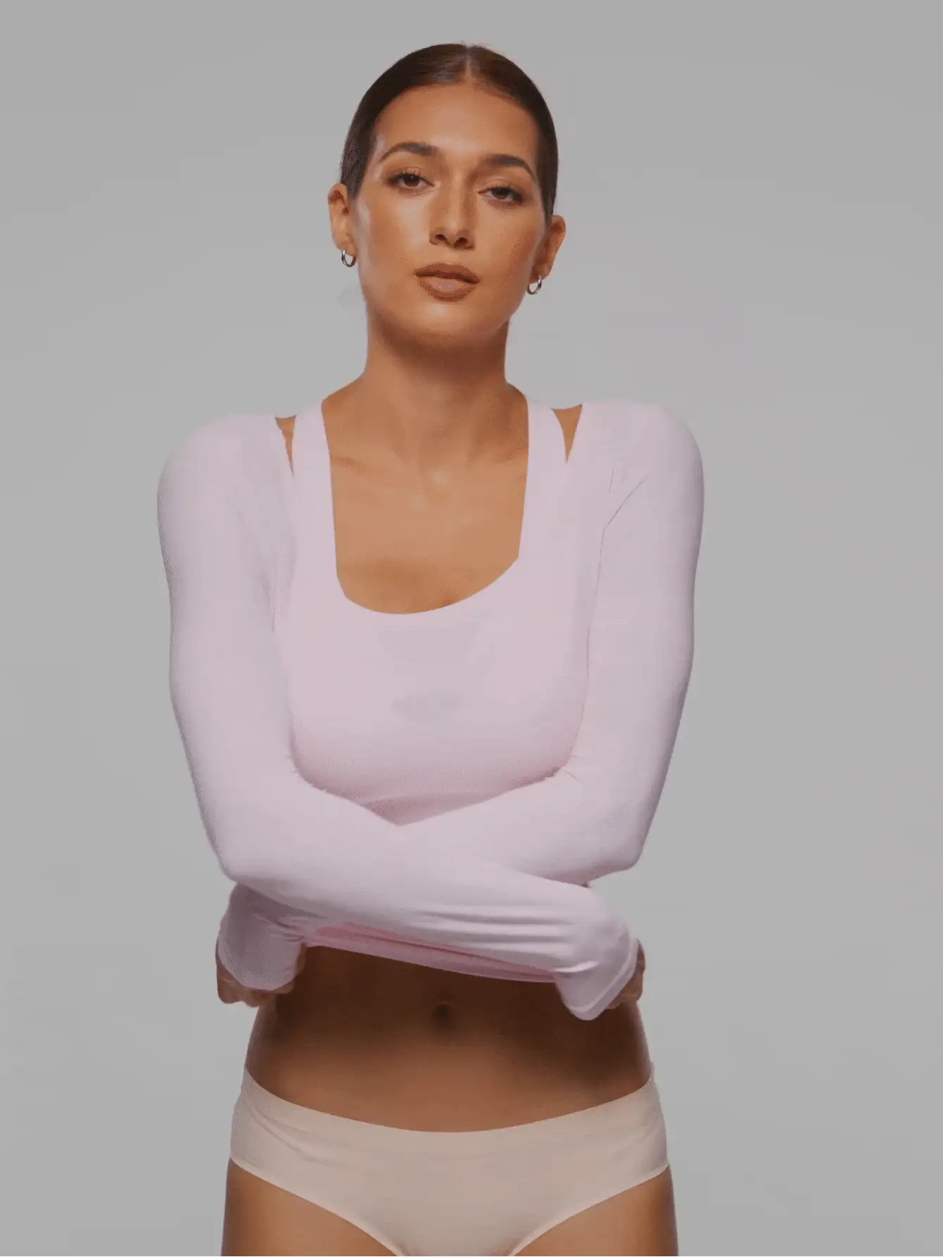 Sostén deportivo FeatherFit™ con copa push-up extraíble, de malla transpirable, de estiramiento suave y antitranspirante, ideal para actividades de bajo impacto como yoga, pilates y barre, que también puede usarse a diario de manera casual