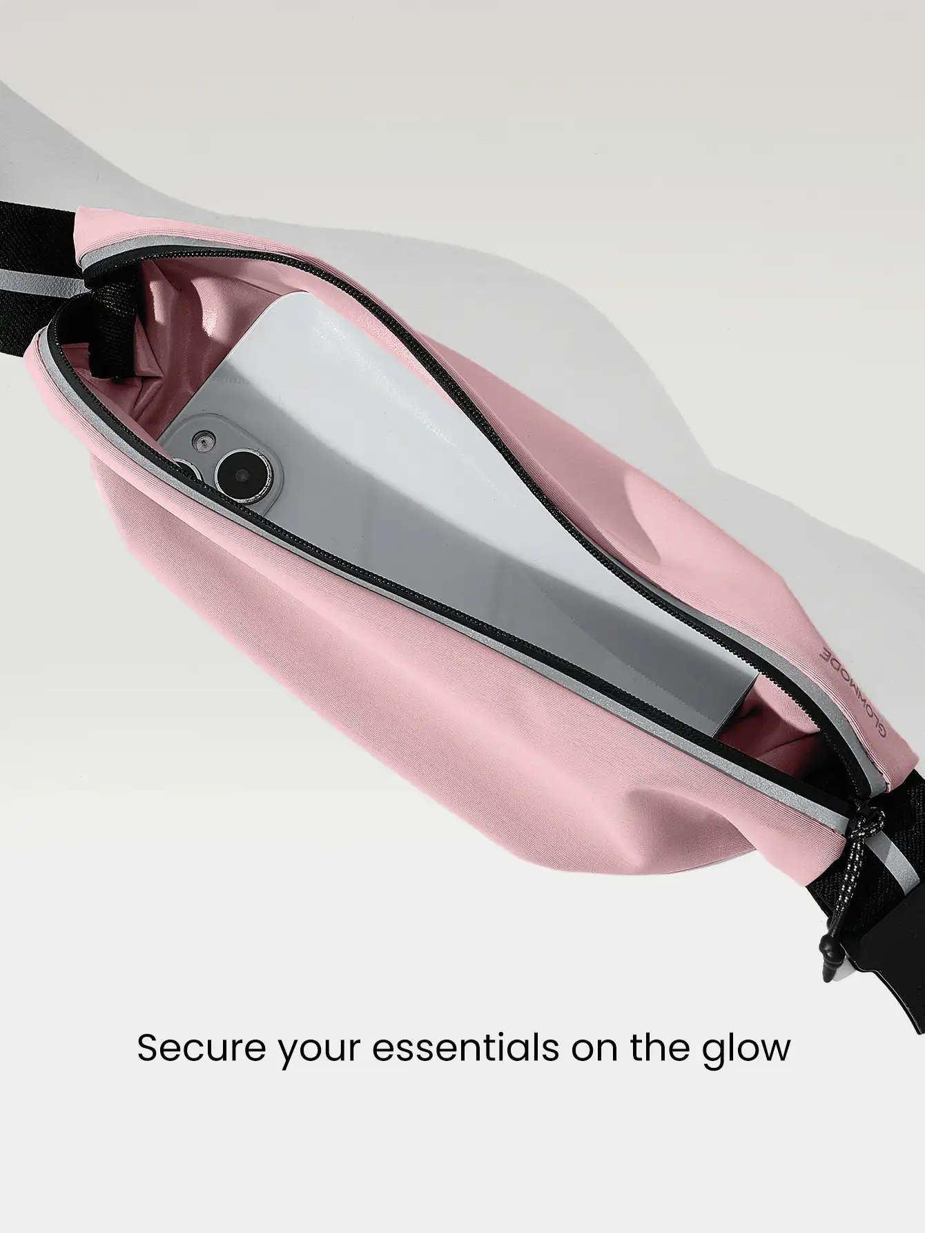 GLOWMODE Break A Sweat 速干轻便可调节反光跑步腰包 - 草莓奶昔 - 查看 3