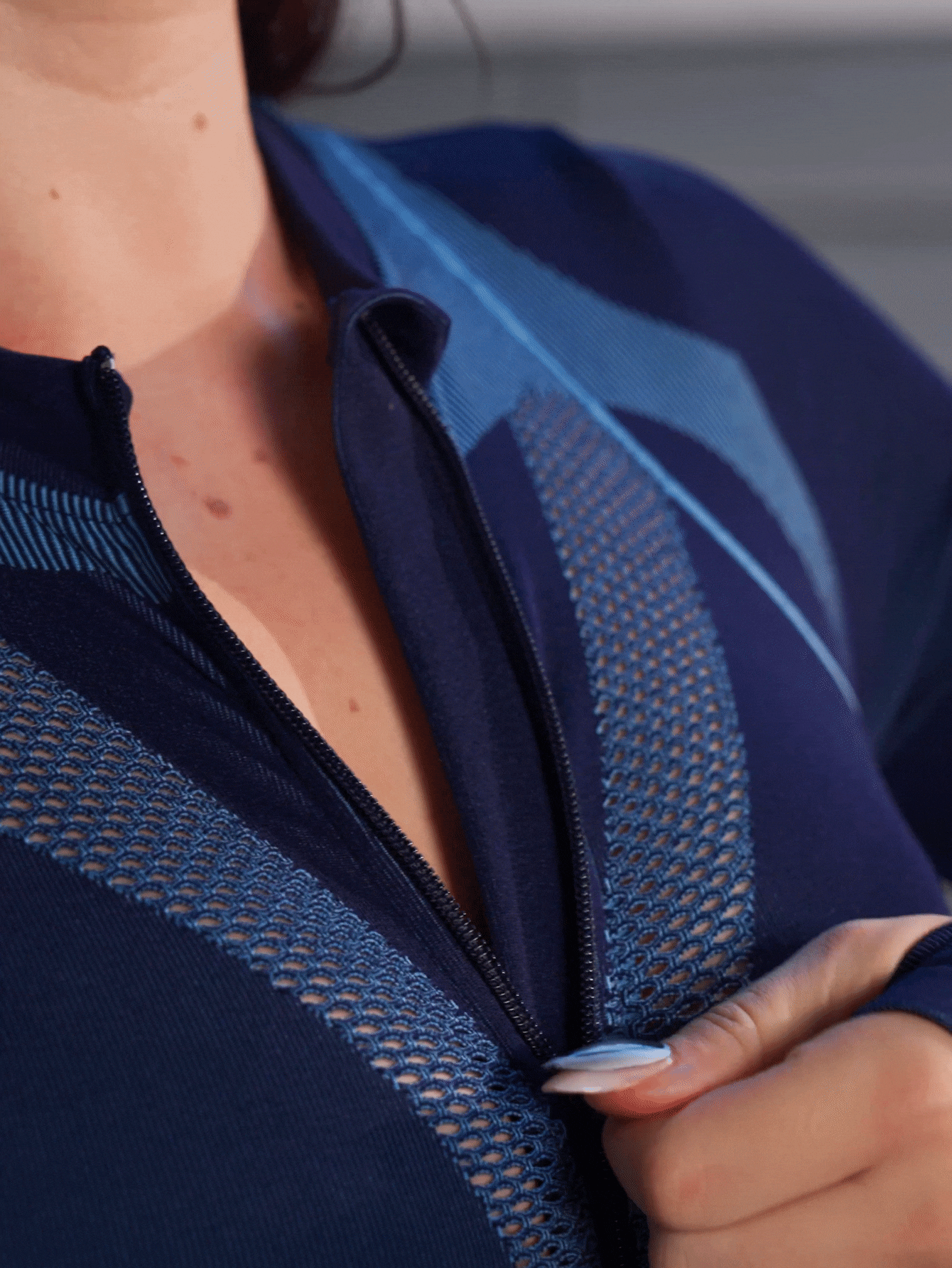 Innovista 女士无缝两吨彩色拉链健身连体衣长袖几何赛车条纹运动弹力瑜伽健身连体衣连体运动服带网眼镂空透气秋季运动紧身衣收腹提升设计运动休闲连体衣办公室到健身房在家工作跑步骑行 HIIT 训练舒适运动骑行 Cross Fit 户外运动 - 藍色 - 查看 3