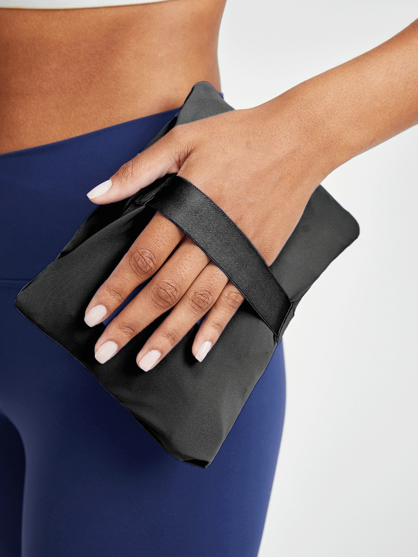 GLOWMODE Chaqueta con capucha portátil repelente al agua con bolsillo con cremallera, manga, impacto medio, para correr, hacer ejercicio, gimnasio, verano - Negro - Añade 2