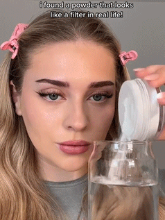 SHEGLAM Polvos fijadores para rostro y contorno de ojos Insta-Ready Duo-Smooth Sand Polvos sueltos iluminadores 2 en 1 Polvos mate sin poros a prueba de agua Polvos de invierno para Navidad y - Smooth Sand - Añade 2