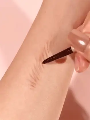 SHEGLAM Insta-Fill قلم الحواجب-Blonde محدد ماركة تجميل ومكياج للنساء والفتيات - Blonde - مشاهدة 3