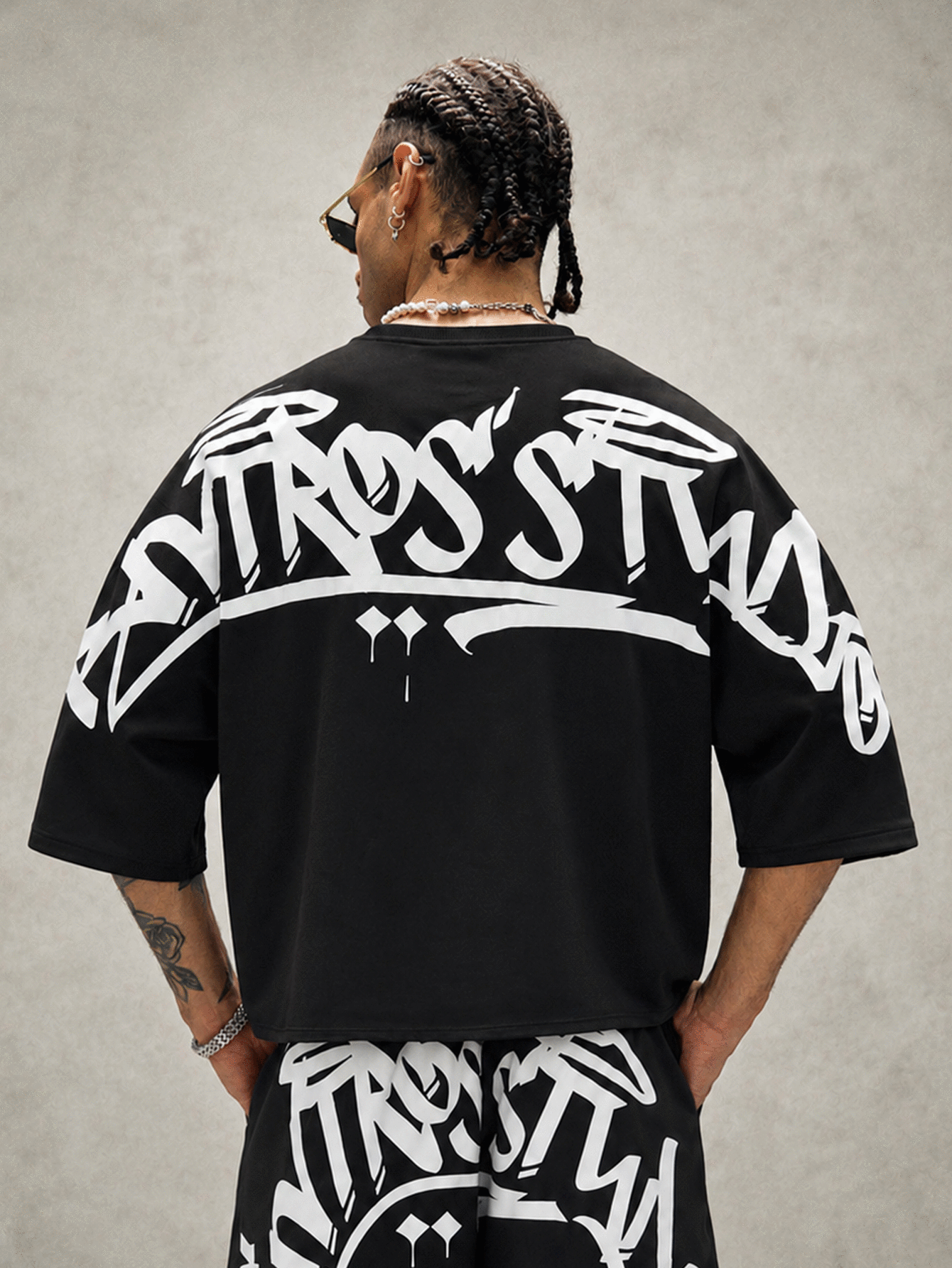 PAVTROS Men's Street Graffiti Oversized Short Sleeve T-Shirt And Shorts 2-Piece Set, Cropped Loose Fit, American Street Hip-Hop Style, Vintage Street, Personalized, Street Dance, Skateboard, Rap, Graffiti, Subculture, Loose, Unisex, Holiday Gift, Couple Outfit - Black - View 3