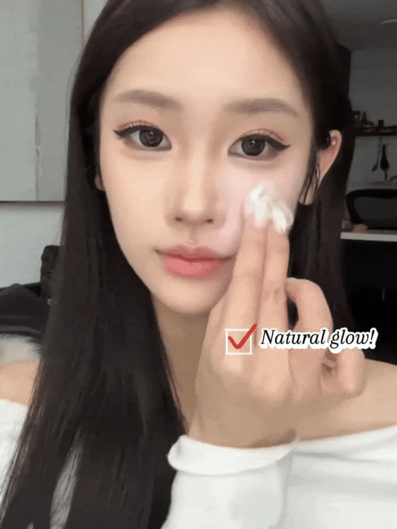 JUDYDOLL 二合一腮红和高光调色板，9g - 腮红霜、腮红粉、亮泽哑光高光、多功能化妆调色板，自然光泽，适合送给朋友、女朋友、婚礼、约会 - #03 - 查看 3