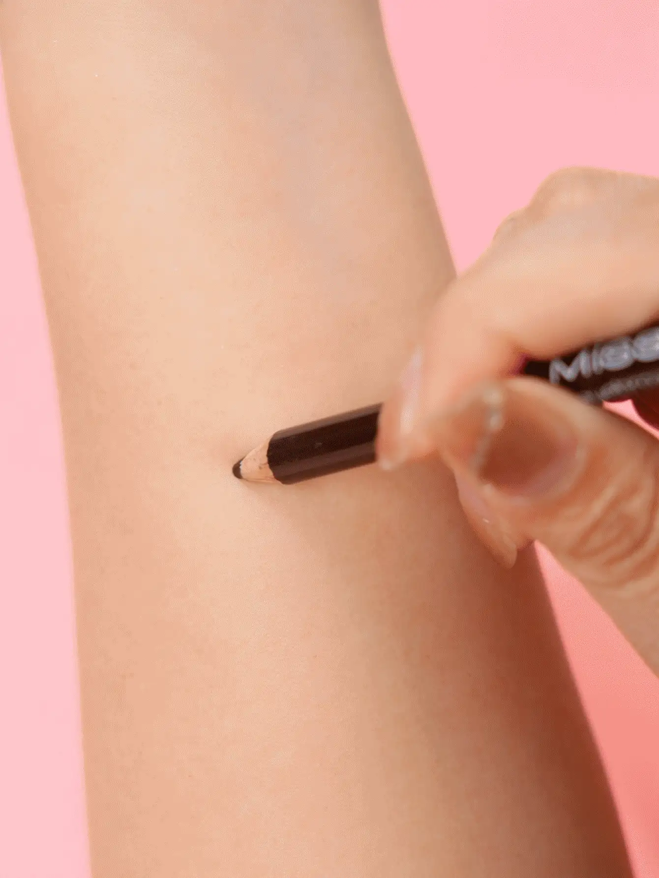 Misslyn 精准眉笔 - 填充、塑形、修饰眉毛，显色度高，防晕染，打造自然眉妆，质地柔滑，持久不脱妆，无动物实验 - 适合Y2K、派对、海滩、旅行、露营、户外活动、时尚达人、新年妆容 - 7深棕色 - 查看 3