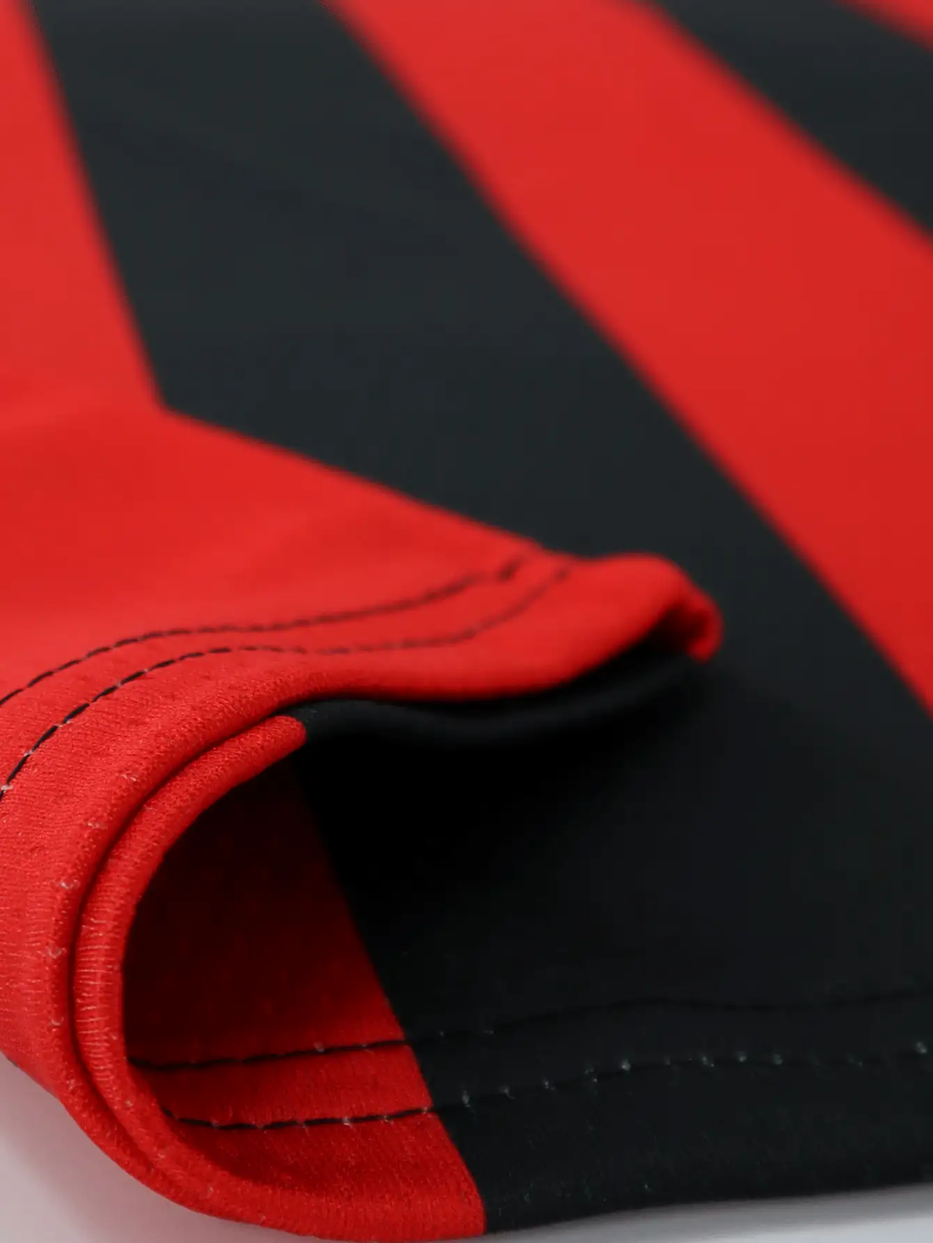 Crea la tua maglia sportiva personalizzata, AC Milan, maglietta traspirante e anti-umidità da 210g, per primavera/estate, maglia da allenamento per squadra sportiva con scollo a V, stampa frontale e posteriore di nome, numero, logo, vestibilità comoda, colore rosso e nero, regalo di stile ideale per lui, il fidanzato, la famiglia, gli amici, per compleanni, vacanze/festività, scuola/competizioni, sport/arrampicata - Multicolore - Visualizzare 4