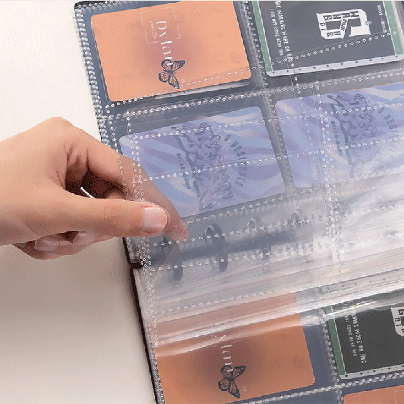 Album ảnh Bìa đựng thẻ ảnh Bìa đựng thẻ ảnh 3 inch Bìa sách có 80 khe cắm thẻ A5 Bộ danh thiếp thần tượng Album 2*3 Đen Trắng Hồng - Album đóng bìa - Xem 7