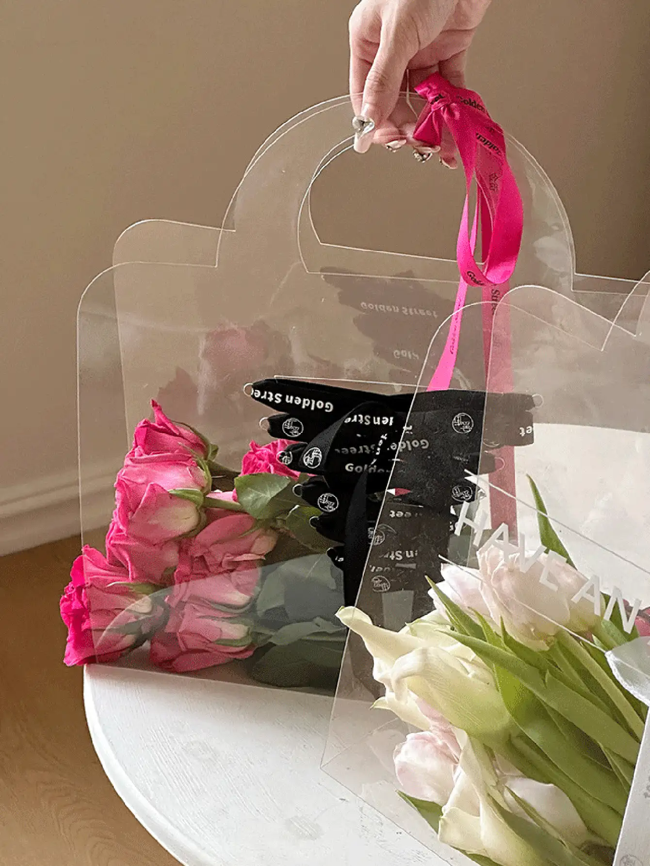 1件透明玫瑰鲜花包装袋耗材PET花束手提袋包装袋DIY礼品包装盒婚庆用品，圣诞礼品袋，圣诞玫瑰鲜花包装袋 - 無色 - 查看 6