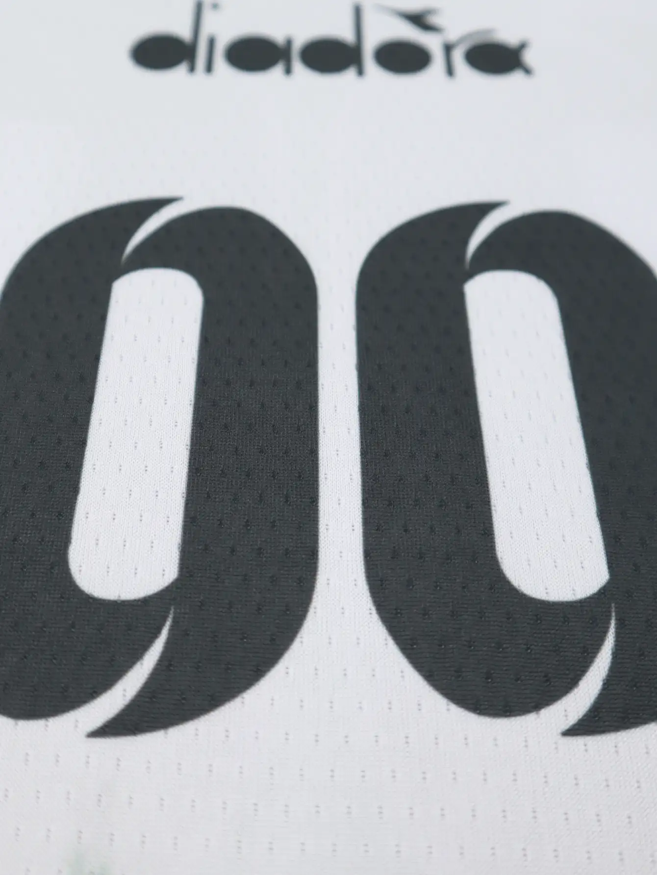 Camiseta de fútbol personalizada, camiseta deportiva de cuello en V transpirable y de secado rápido para hombres, con impresión personalizada de nombre, número y logotipo en la parte delantera y trasera, ajuste cómodo para uso diario, casual, fiesta, reunión, elegante, de moda, hipster, casual, minimalista, chic, personalizado, único, disfraces de hombre, armario cápsula, estilo básico/urbano para hombres, regalos ideales para él, novio, familia, amigos, para cumpleaños, vacaciones/feriados, escuela/competencia, deportes/escalada
