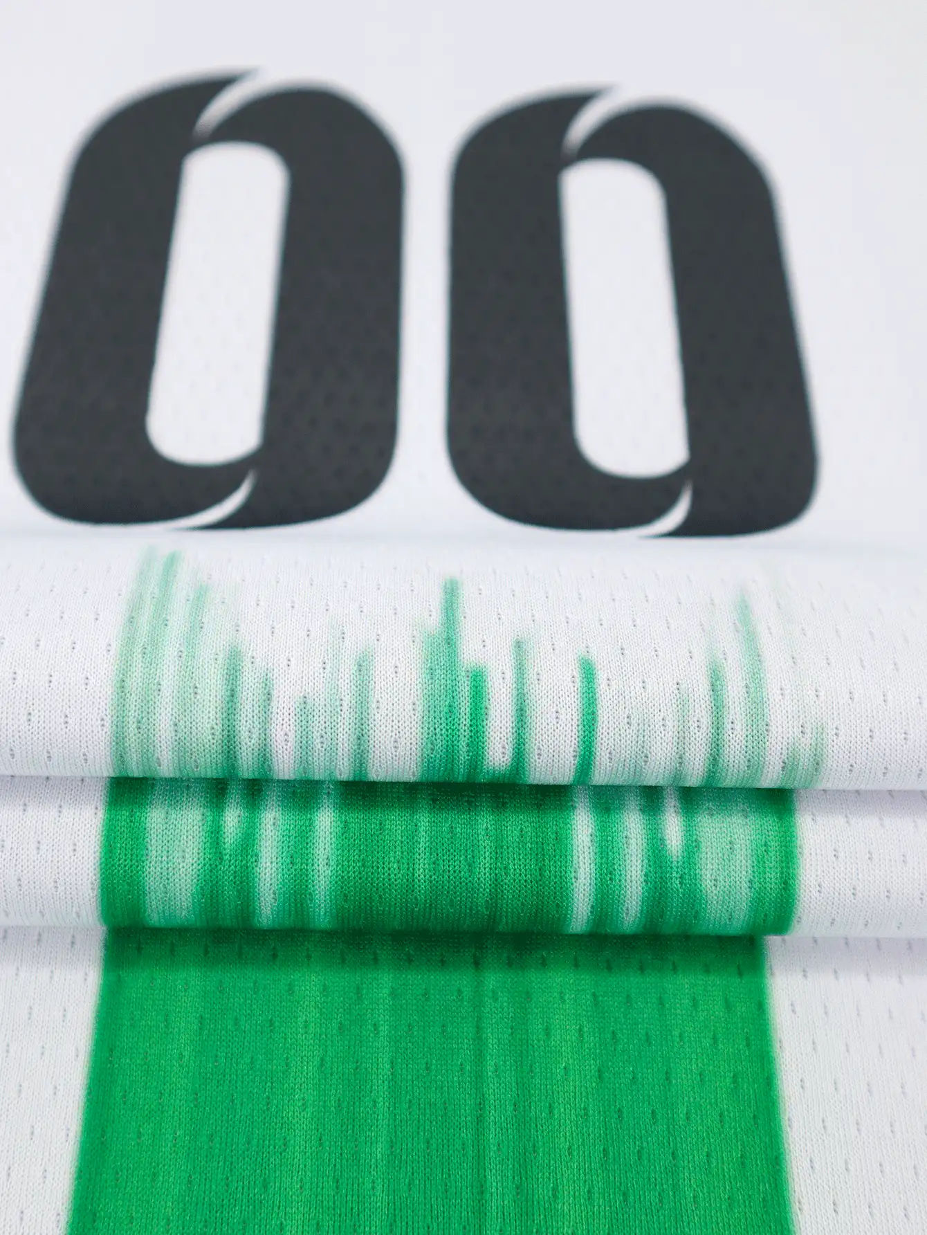 Camiseta de fútbol personalizada, camiseta deportiva de cuello en V transpirable y de secado rápido para hombres, con impresión personalizada de nombre, número y logotipo en la parte delantera y trasera, ajuste cómodo para uso diario, casual, fiesta, reunión, elegante, de moda, hipster, casual, minimalista, chic, personalizado, único, disfraces de hombre, armario cápsula, estilo básico/urbano para hombres, regalos ideales para él, novio, familia, amigos, para cumpleaños, vacaciones/feriados, escuela/competencia, deportes/escalada