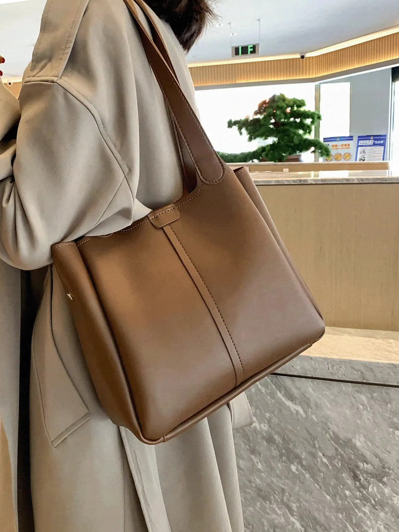 Brown Faux Leather Arm Tote Bag For Women – Stylish, Spacious & Elegant Arm - Carried Bag With Premium Leather - Like Material, Structured Design & Minimalist Stitching, Perfect For Work, Daily Commutes & Sophisticated Outings, Featuring Roomy Interior, Secure Closure & Timeless Aesthetic To Elevate Your Everyday Style With Sophisticated, Functional Elegance, Ideal For Fashion - Conscious Professionals & Modern Women To Organize Laptop, Documents, Essentials & Personal Items In High - End, Versatile Design That Blends Luxury Fashion And Practicality For Every Occasion, A Must - Have Wardrobe Staple To Add A Touch Of Class And Effortless Grace To Your Arm - Carried Collection, Crafted For Comfort And Style To Accompany You From Boardroom Meetings To Evening Socials With Seamless Sophistication - Multicolor - View 2