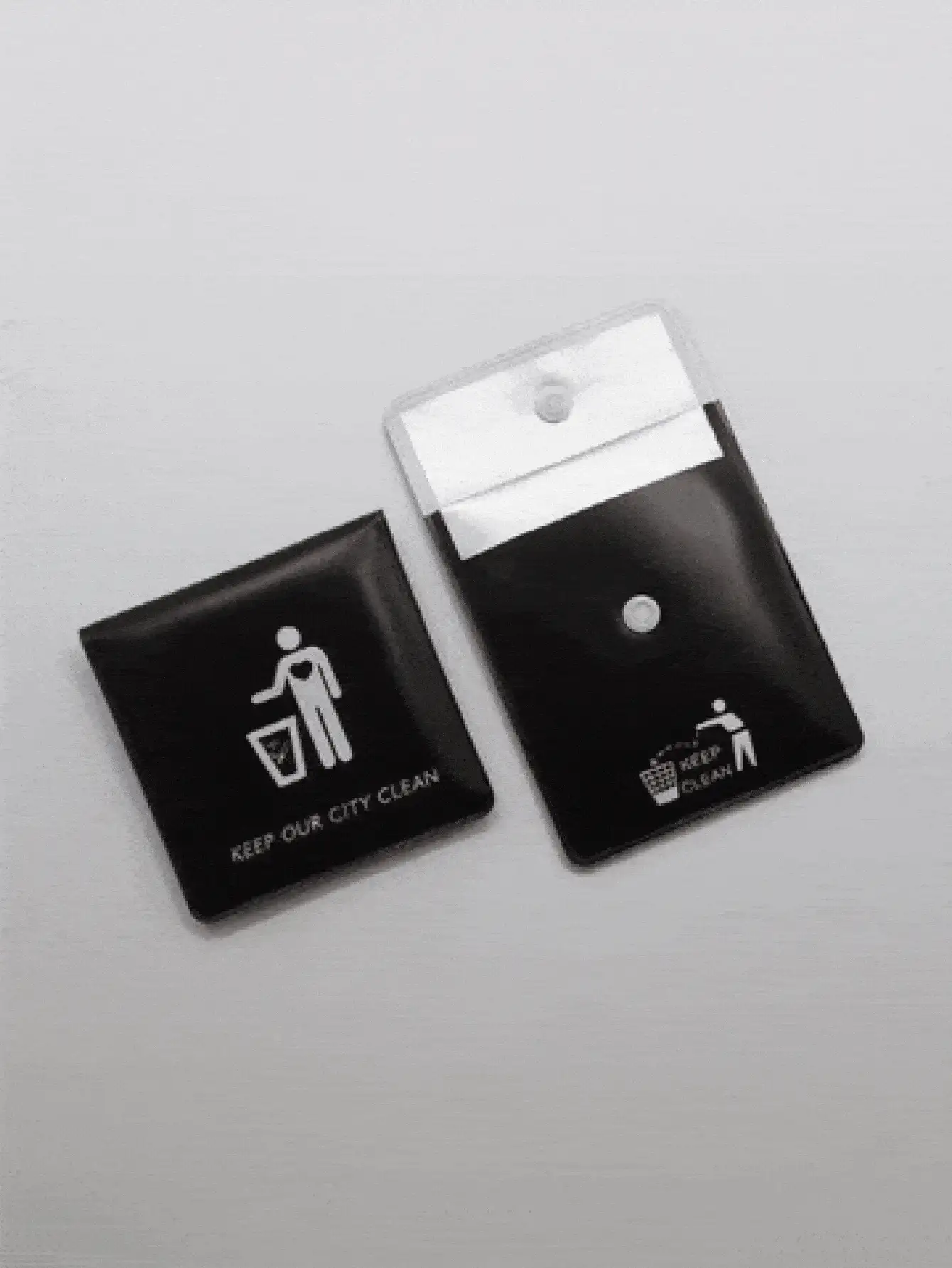 男女通用铝箔便携式烟灰缸，高品质紧凑型烟灰缸，户外个人烟头收集袋，适用于烟灰、烟头、垃圾袋，保持城市清洁，有黑色、白色和银色可选，送朋友的礼物，情人节礼物。