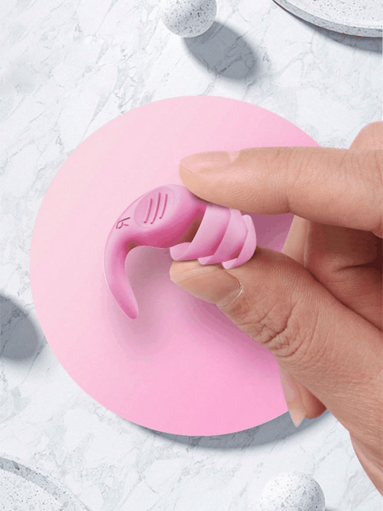 带收纳盒的隔音耳塞，可重复使用硅胶材质，适合游泳、睡觉、打鼾、学习、音乐会、户外旅行、工业工作等场合，有效降低噪音，保护听力，防水隔音，佩戴舒适，男女皆宜，是送给朋友的理想礼物。 - 彩色 - 查看 2