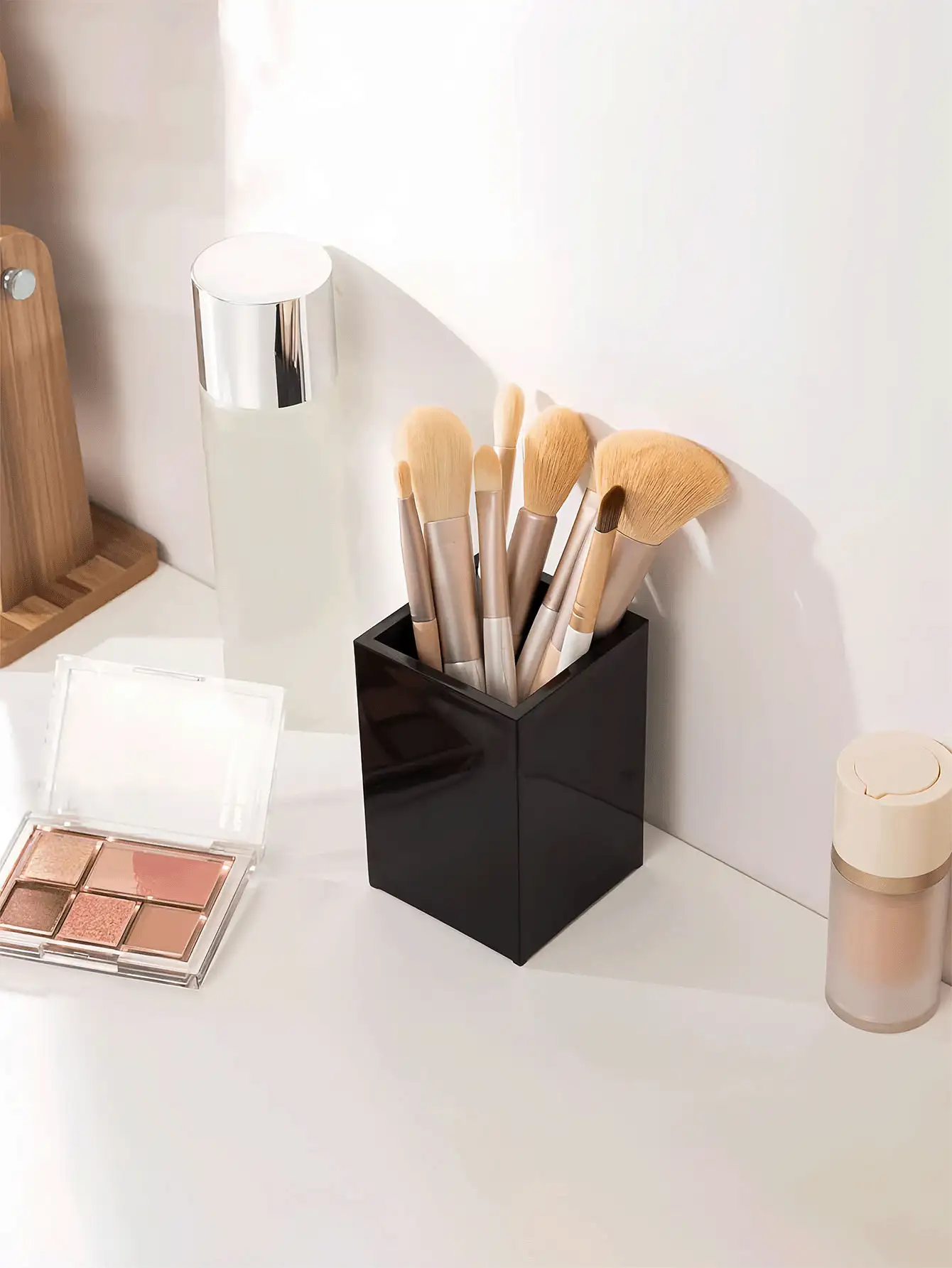 多功能大容量化妆刷收纳架，适用于梳妆台、浴室台面、橱柜，可收纳眼线笔、唇线笔、唇彩、口红、遮瑕膏、桌面收纳、浴室配件及装饰、化妆间装饰 - 彩色 - 查看 3