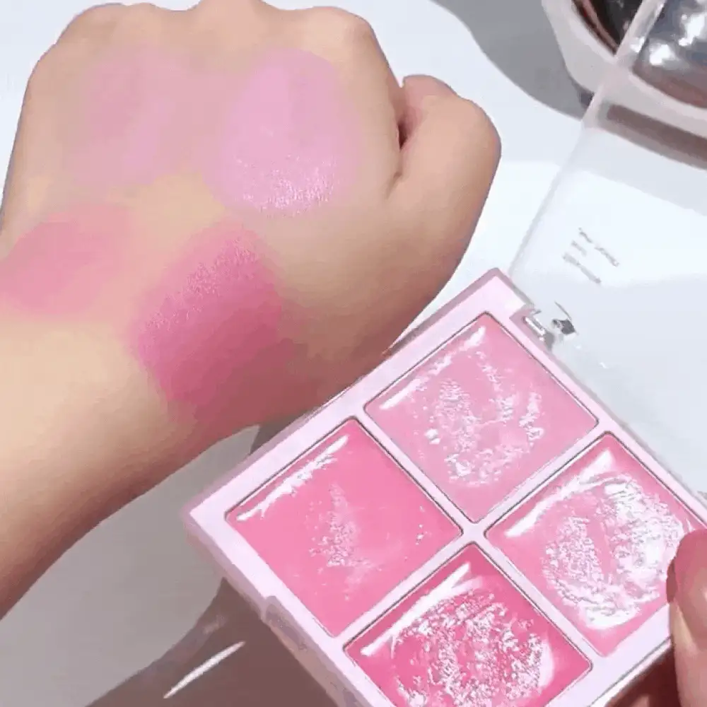 Dasique 4-Color Blush Palette, High Color Payoff, Long-Lasting, Natural Glow, Lightweight & Breathable, Vegan Formula, Fashionable Makeup Brand, Christmas Gift, Holiday Essential (8g) - #19 Milky Berry - View 2