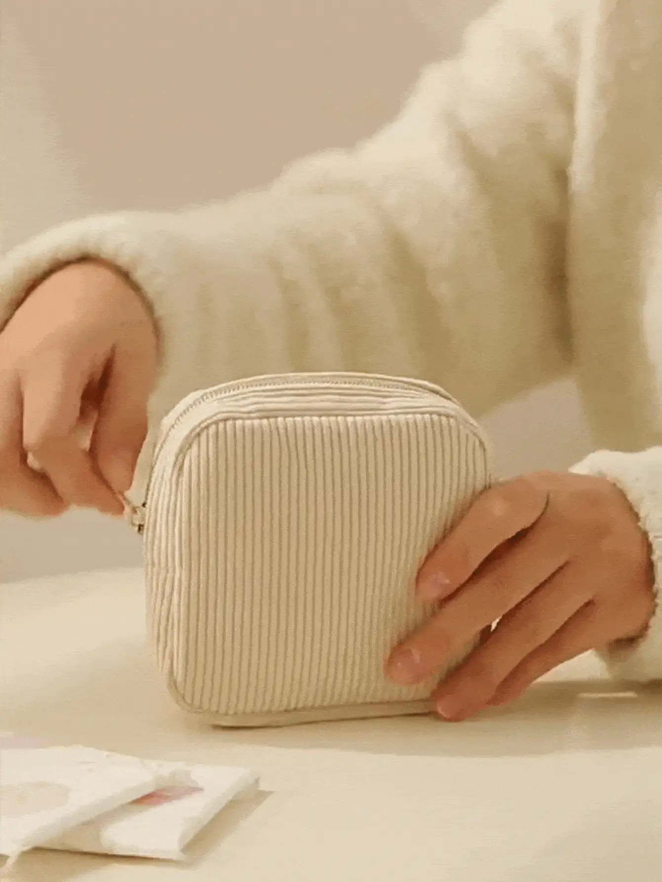 Multi-Color Sanitary Pad Storage Bag, Pink Sanitary Napkin Storage Bag, Large Capacity Minimalist Portable Storage Bag For Storing Tampons, Pads And Sanitary Napkins, Essential For Girls, Cosmetic Bag, Travel & Study Supplies, Travel Cosmetic Bag, Holiday Cosmetic Bag - Multicolor - View 2