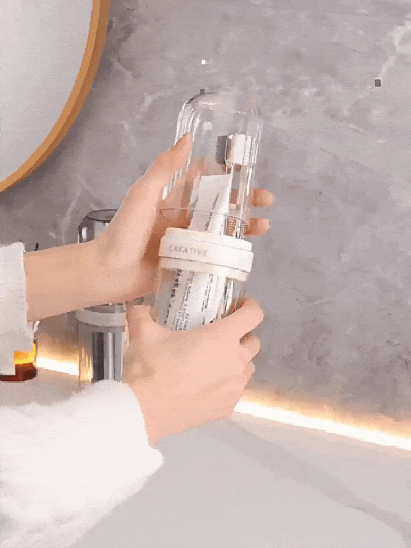 大容量带盖牙刷杯，防尘卫生，旅行收纳盒，便携式牙膏架，男女通用，适合旅行、居家、露营、返校、度假等各种场合，旅行必备牙刷架 - 彩色 - 查看 3