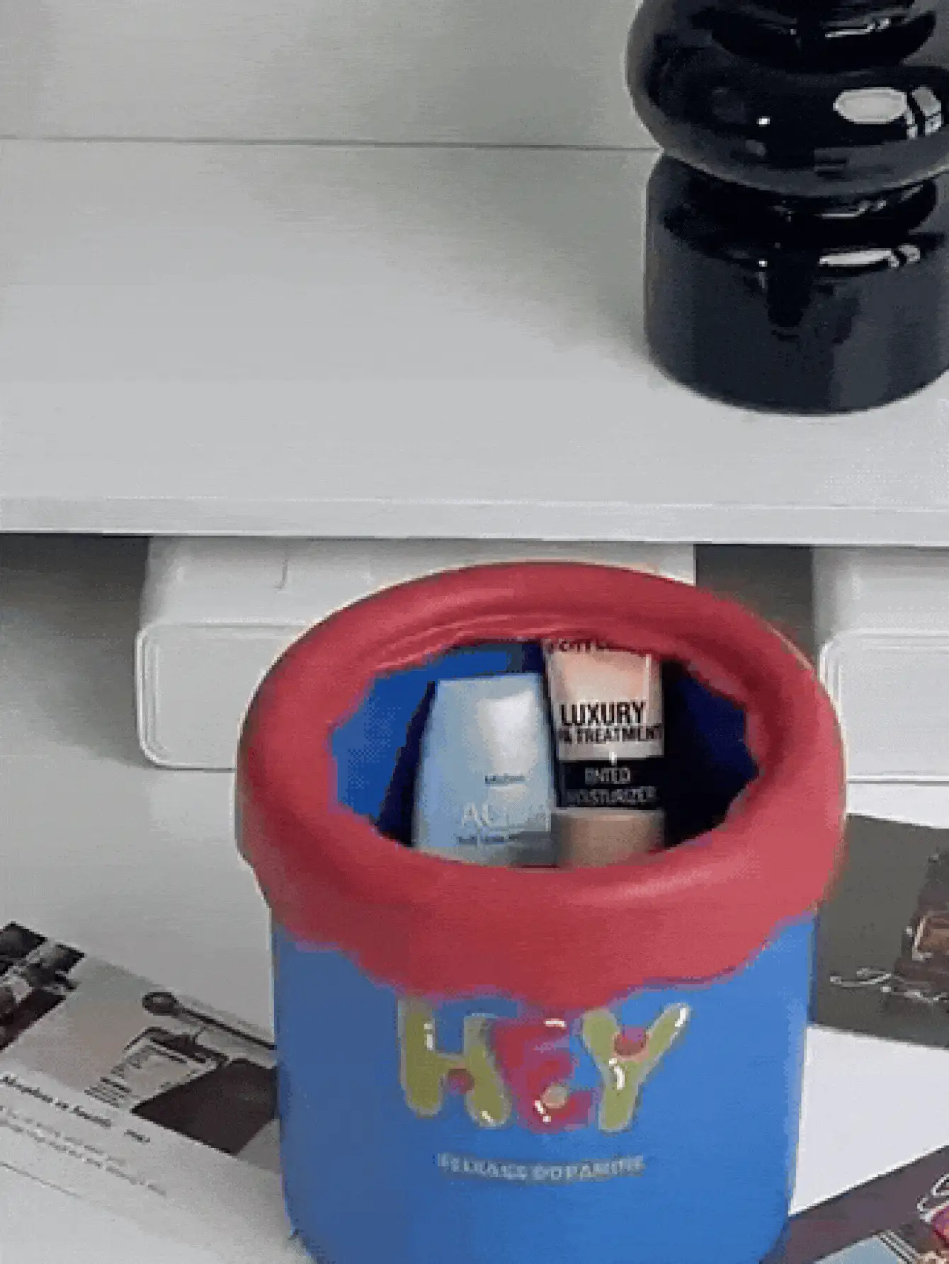 Hộp đựng cọ trang điểm dễ thương có nắp, hộp đựng đồ trang điểm mini, hộp đựng bút hình thùng rác Kawaii cho nhà bếp, phòng ngủ, phòng tắm, văn phòng, ký túc xá, bàn làm việc, phụ kiện trang trí nhà cửa. - Nhiều màu - Xem 3