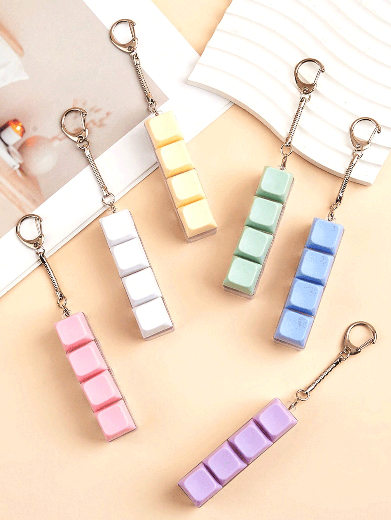 Minimalist Colorful Keyboard Fingertip Toy, 4-Key Keyboard Stress Relief Keychain, Car Keychain, Bag Pendant, Keychain Accessory, Keyboard Button Design, Adult Finger Keychain, Pressure Keyring, Soothing Keychain, Birthday Gift, Party Favor, Holiday Gift, Unisex, Bag Charm, Car Accessory, Bag Pendant, Travel Essential, Home Goods, Back To School Supplies - Multicolor - View 2