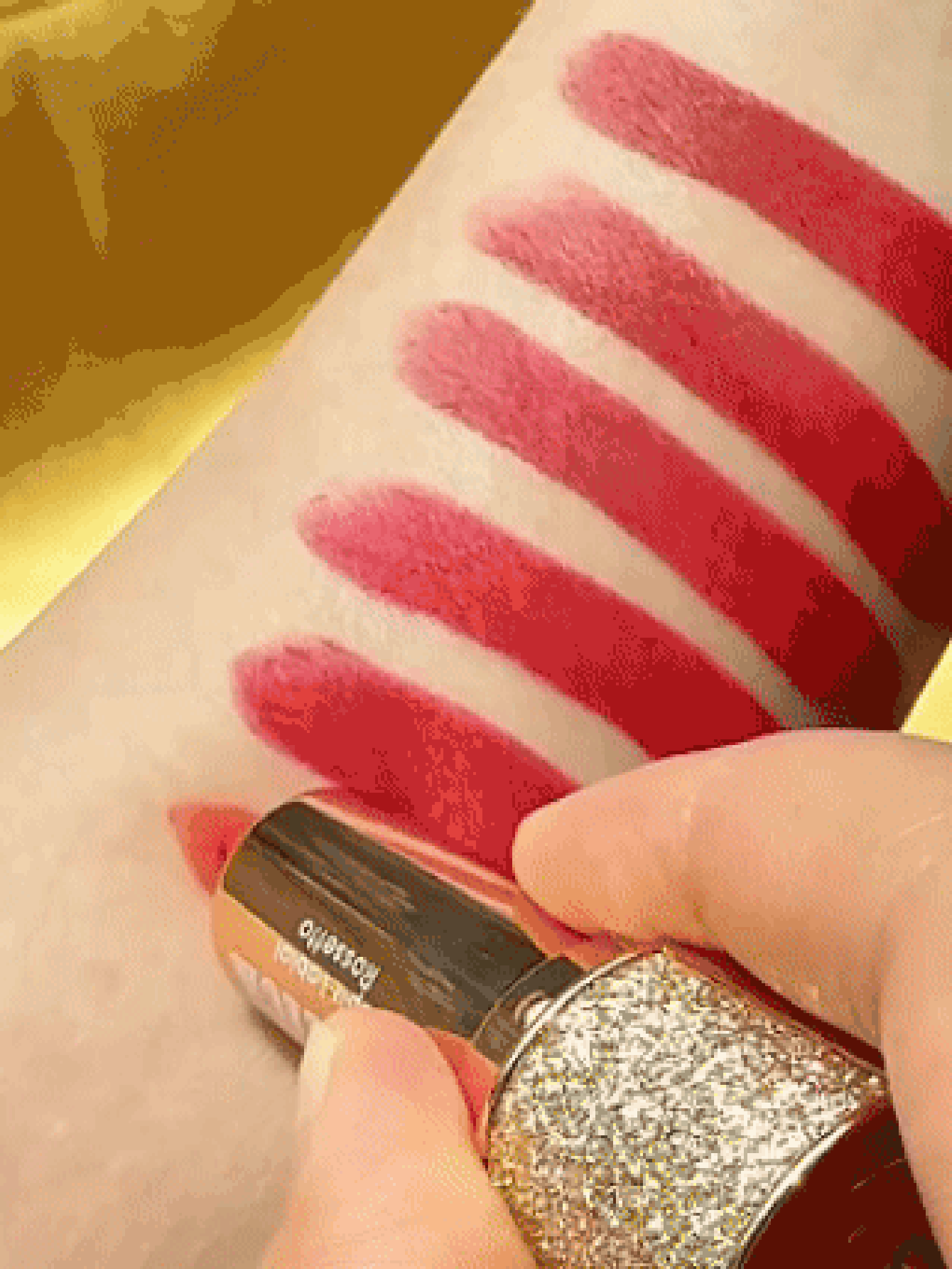 USHAS哑光唇膏，12种颜色可选，持久防水，滋润保湿，不粘腻，心形唇膏管设计，适合所有肤质 - #02 - 查看 2