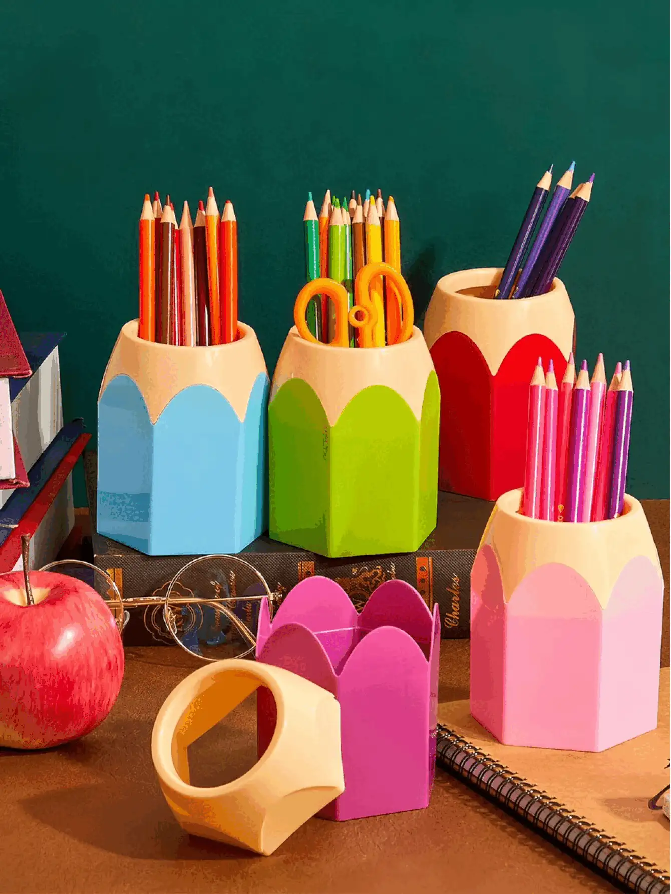 Lindo soporte para bolígrafos con forma de lápiz, organizador de escritorio multicolor creativo que también sirve como soporte para brochas de maquillaje, divertido y adecuado para decoración del aula y regalos del Día del Maestro. Diseño de jarrón de lápiz, organizador de artículos de papelería para el escritorio, almacenamiento de artículos de papelería multifuncional, adecuado para la decoración de la oficina y el hogar, artículo de papelería perfecto para volver a la escuela. - Multicolor - Ver 3