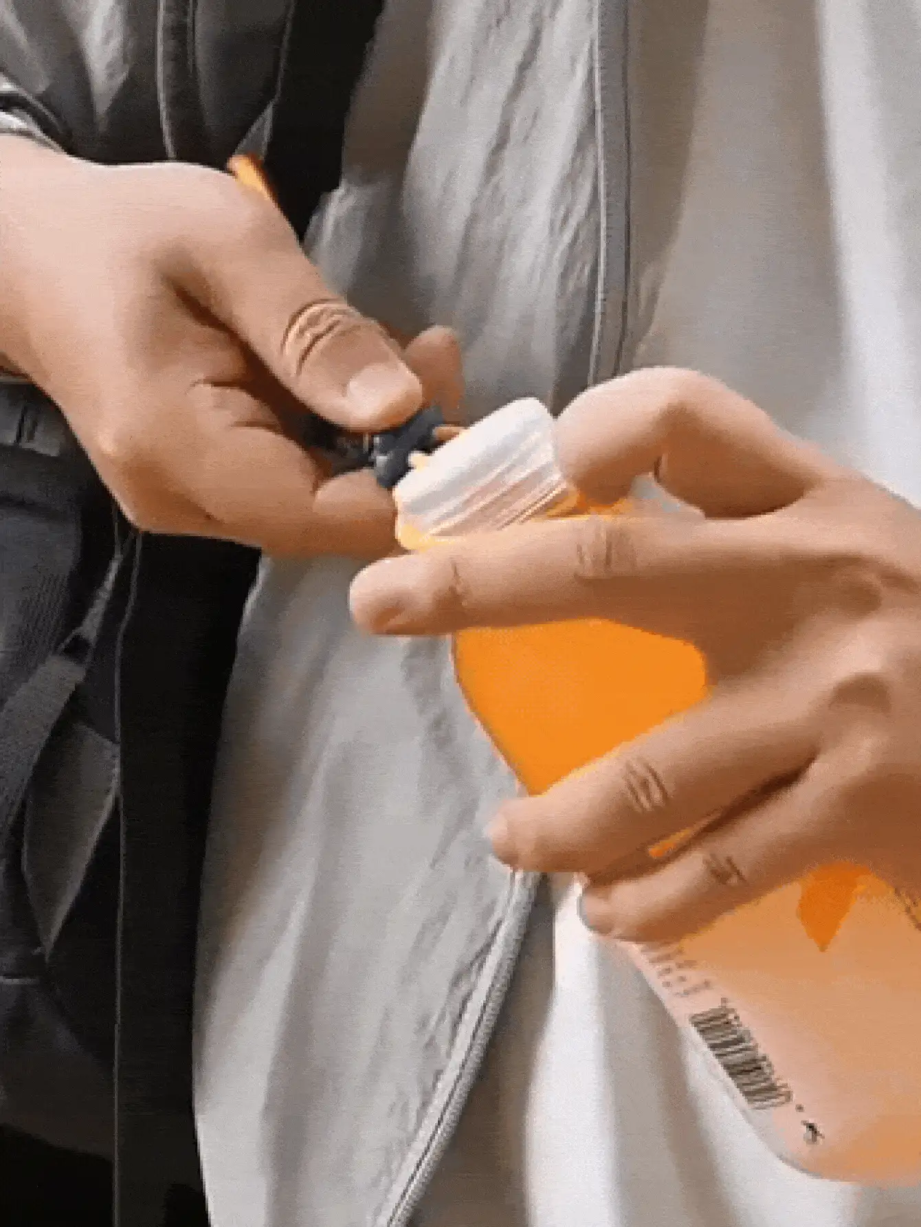 Khóa cài bình nước di động, móc khóa bình nước đa năng, phụ kiện cắm trại ngoài trời, kẹp giữ bình nước thể thao ngoài trời, dây đeo bình nước tiện dụng cho nam nữ, leo núi, cắm trại, đi bộ đường dài, phụ kiện gắn ba lô thể thao thiết yếu. - Bạc - Xem 3