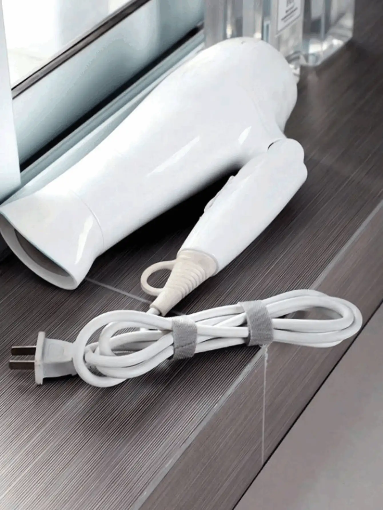 1 Roll Reusable Hook And Loop Cable Ties, Multi-Functional Wire Organizer For Charging Cables, Data Cables, Headphones, Computer & TV Cords, Practical Desktop Cable Management Accessory - Multicolor - View 3