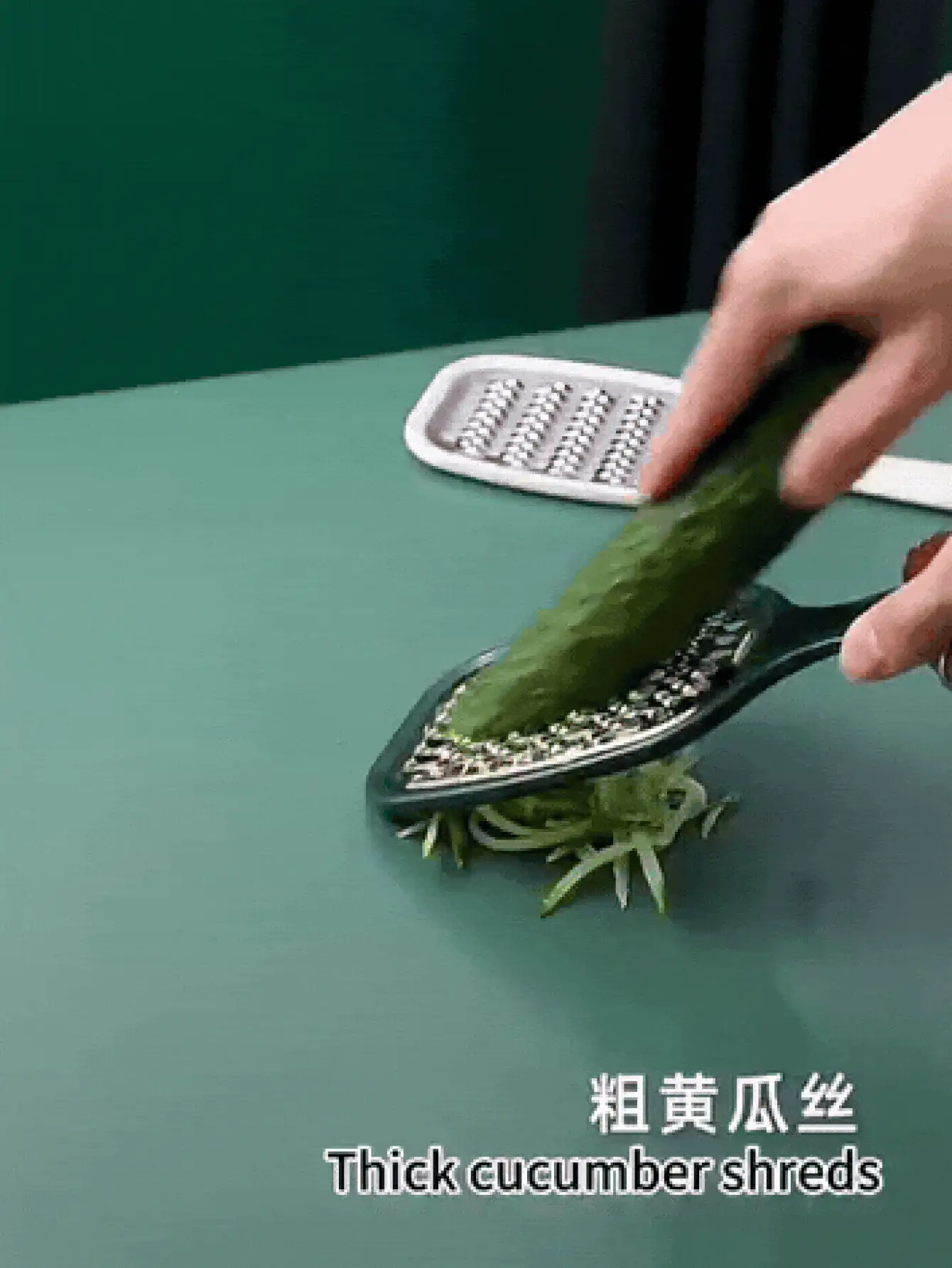 Double-Sided Coarse & Fine Julienne Slicer With Non-Slip Handle, Suitable For Cabbage, Potato, Cucumber, Carrot, Salad Preparation, Multi-Functional Shredder Tool, Cheese Grater, Metal Baking Utensil, Essential Kitchen Accessory For Cooking Enthusiasts - Multicolor - View 3