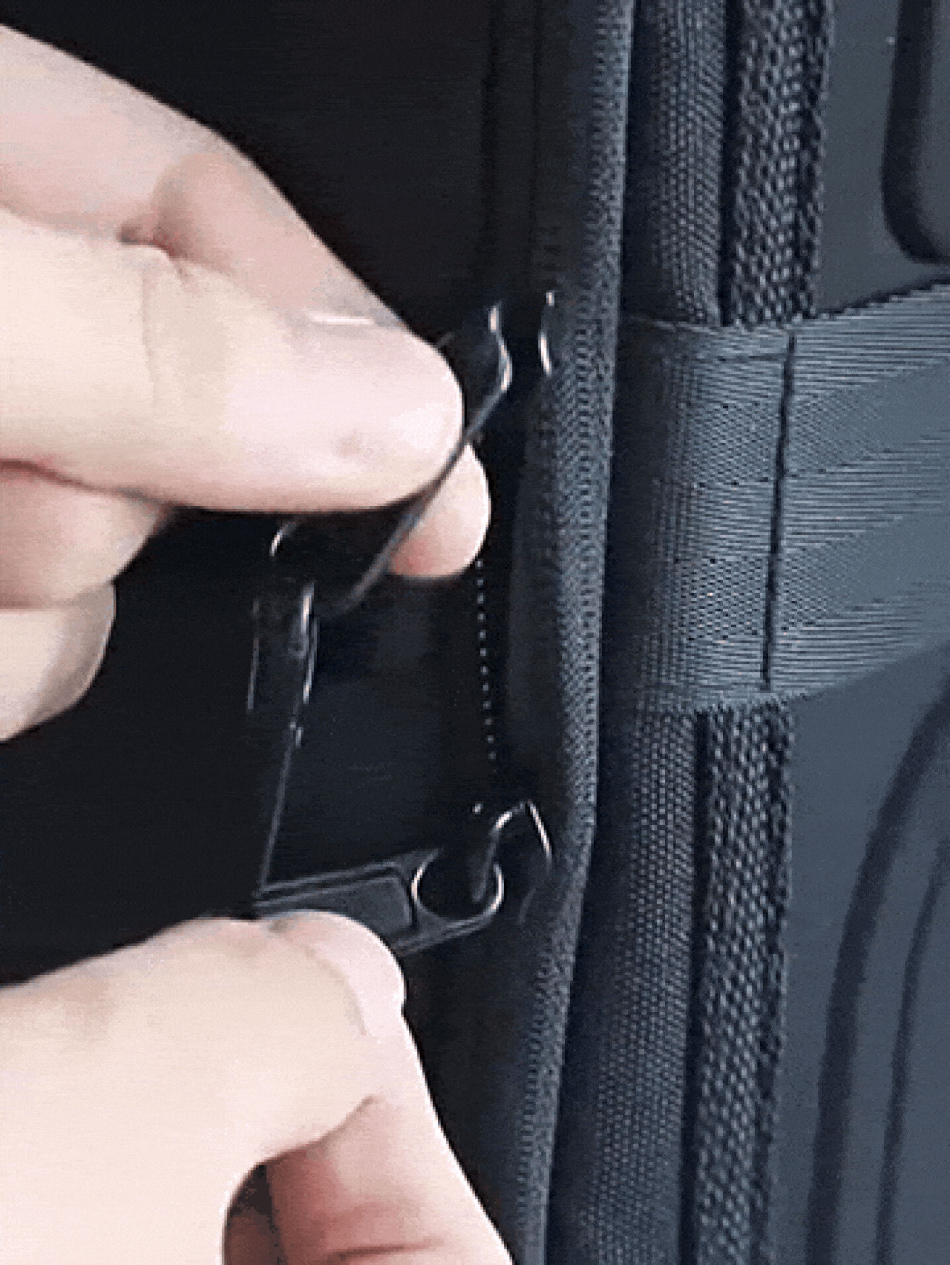 男女通用防盗拉链锁套装 - 易拉式设计，防止意外打开 - 适用于背包、行李箱、手提包、钱包等 - 多功能S型挂钩，适用于旅行、露营、户外活动、海滩、返校等各种场合 - 彩色 - 查看 2