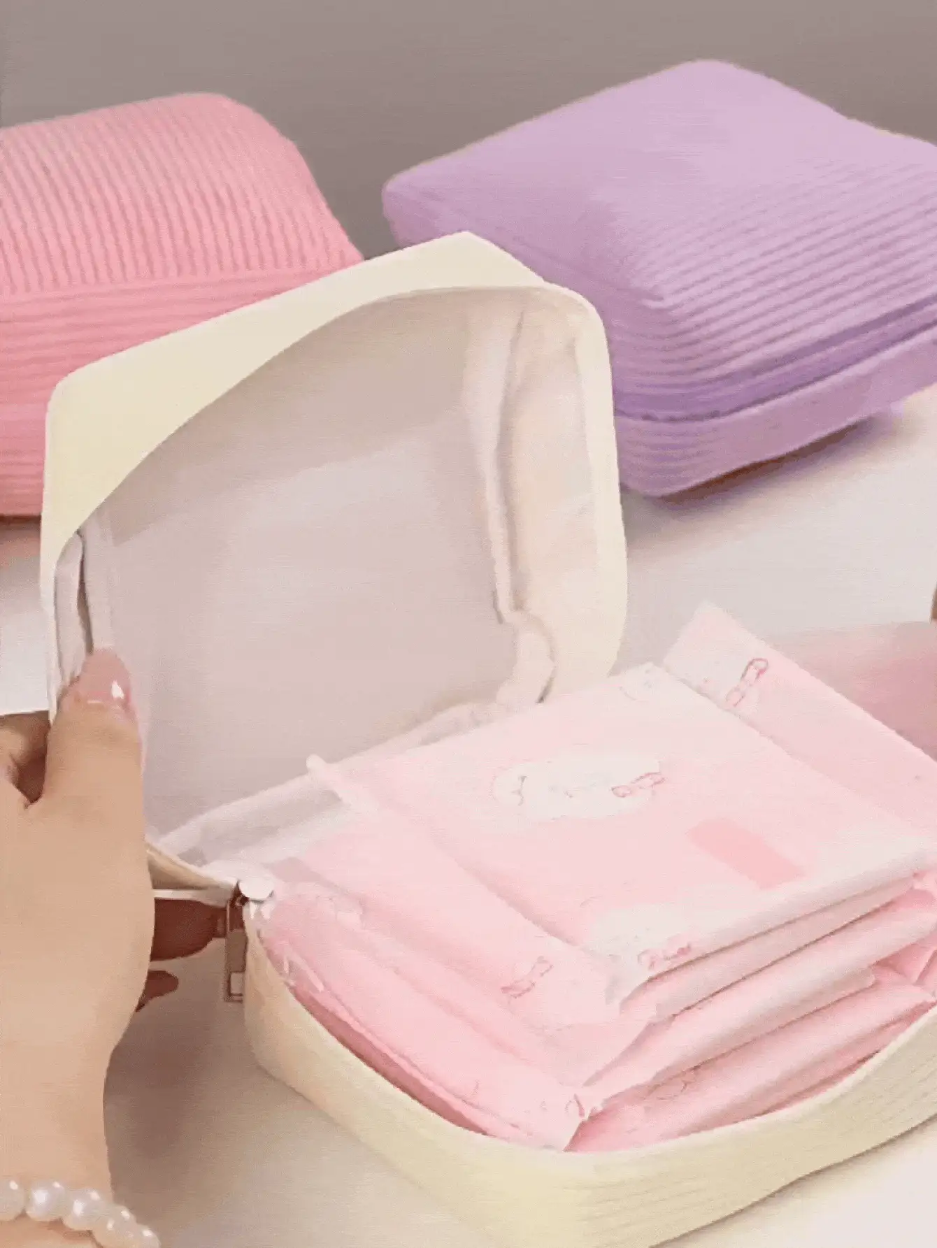Multi-Color Sanitary Pad Storage Bag, Pink Sanitary Napkin Storage Bag, Portable Storage Bag, Large Capacity Minimalist Style, For Storing Sanitary Pads, Liners And Tampons, Essential For Girls, Great For Going Out, Striped Cosmetic Bag, Travel & Study Supplies, Travel Essential Cosmetic Bag, Holiday Essential Cosmetic Bag, Cosmetic Bag, Makeup Bag, Makeup Storage Bag, Makeup Organizer Box, Cosmetic Storage - Multicolor - View 3
