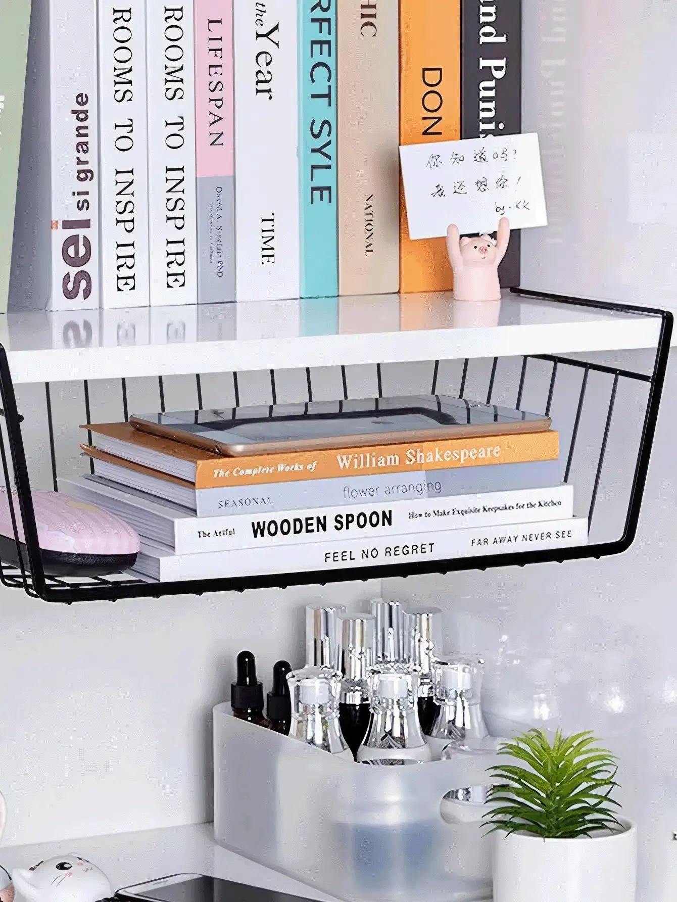 免钻孔悬挂式收纳篮，方便拉出取用。易于安装的收纳盒，适合家庭主妇和学生使用。适用于厨房、食品储藏室、办公室、洗衣房的橱柜下方收纳。收纳架、家居整理、浴室装饰配件、厨房必备品、家居用品、斋月用品。 - 彩色 - 查看 3