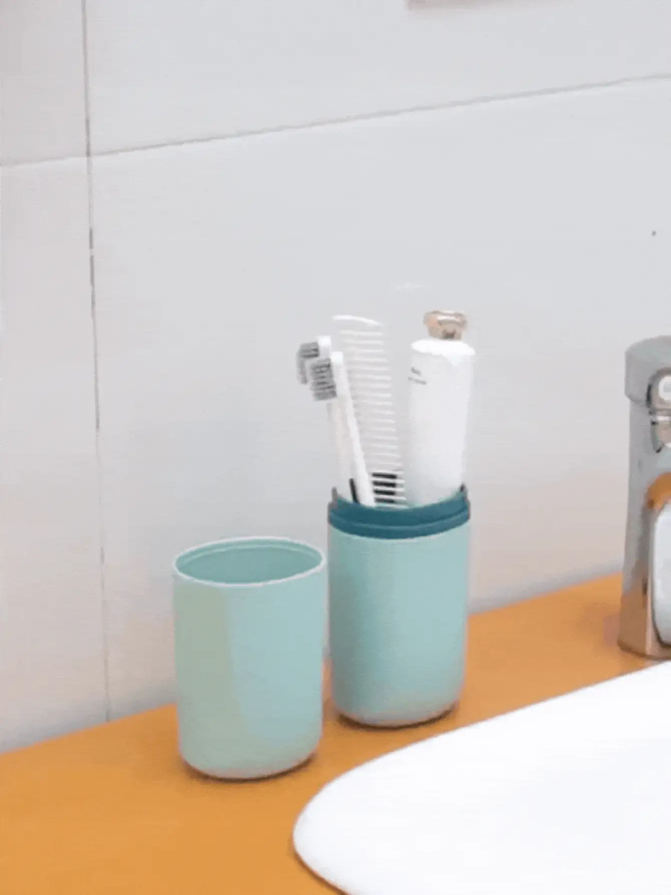 Cốc đựng bàn chải đánh răng du lịch dung tích lớn có nắp đậy chống bụi, giá đựng bàn chải sắp xếp cho người thường xuyên đi du lịch nam nữ, hộp đựng bàn chải chống ẩm cho phòng tắm, phòng gym, du thuyền, cắm trại, bãi biển, kỳ nghỉ, ký túc xá, quay lại trường học, phụ kiện du lịch thiết yếu - Nhiều màu - Xem 2