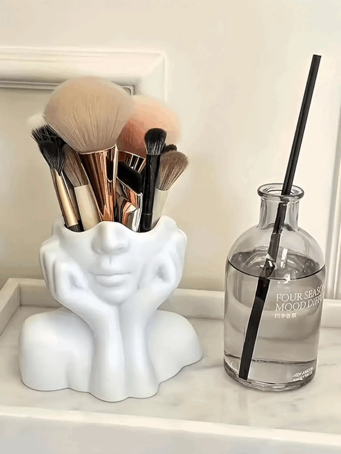 Face-Shaped Makeup Brush Holder Desktop Makeup Brush Storage Box Can Store Makeup Brushes, Eyebrow Pencils, Lipsticks, Paintbrushes, Stationery Elegant Vase Design Suitable For Home Office Storage And Organization Home Decor - Multicolor - View 3