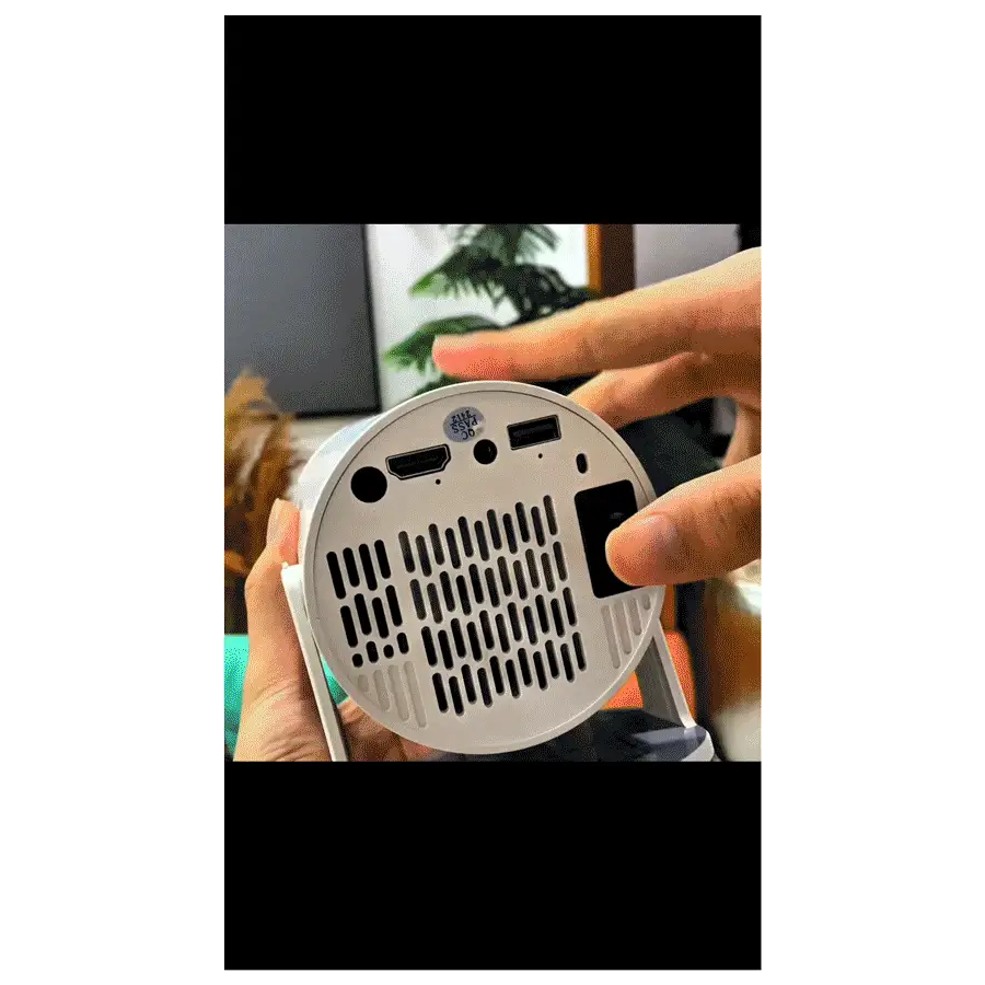 XBJ Brand New Portable 4K Mini Projector. Android Smart System For Outdoor Use. This Projector Uses The A3200 Chip And Has A European Standard Plug. Bluetooth 5.2 And Automatic Keystone Correction/Manual Focus Provide A Cinematic Experience At Home. Ideal For Creating Scenes At Home, In The Office, Outdoors, On The Patio, In A Camper Van, Or In The Park. Projecting From Your Smartphone Is Incredibly Easy. A Great Gift Idea For Halloween, Christmas, And Back To School. No Screen Required. (Remote Control Included) - Phích cắm loại C của EU (220-240V) - Xem 2