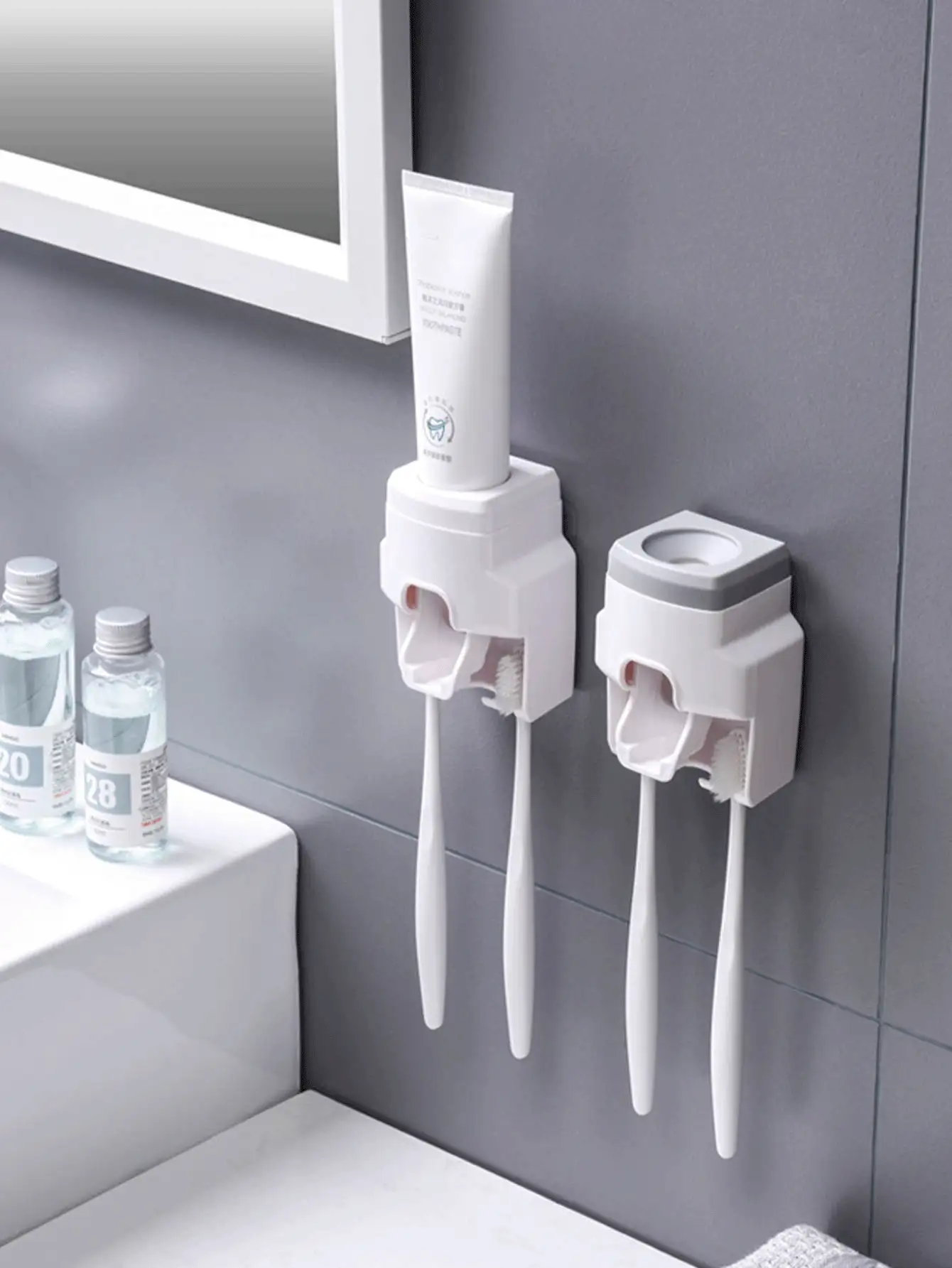 壁挂式牙刷架兼牙膏分配器，可放置2支牙刷，自动挤牙膏，是家庭和情侣的理想浴室配件。 - 彩色 - 查看 3