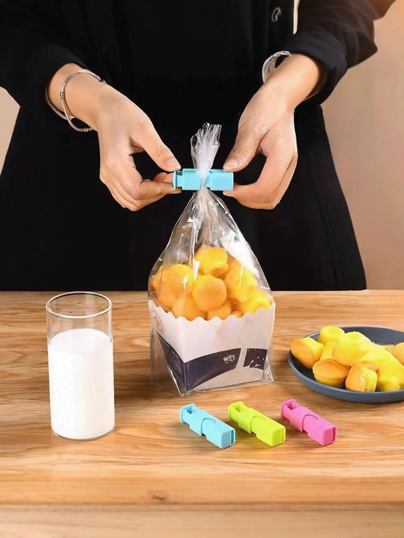 Klip Kantong Makanan Berwarna-warni, Bahan PP Tahan Lama, Klip Penyegel Kantong Makanan, Klip Penyegel Snack dan Roti Tekan-untuk-Membuka, Klip Kemasan Vakum Tahan Lembap, Cocok untuk Kantong Susu Bubuk, Kantong Plastik dan Kantong Snack, Aksesoris Penyimpanan Dapur, Klip Kantong Makanan - MultiWarna - View 3