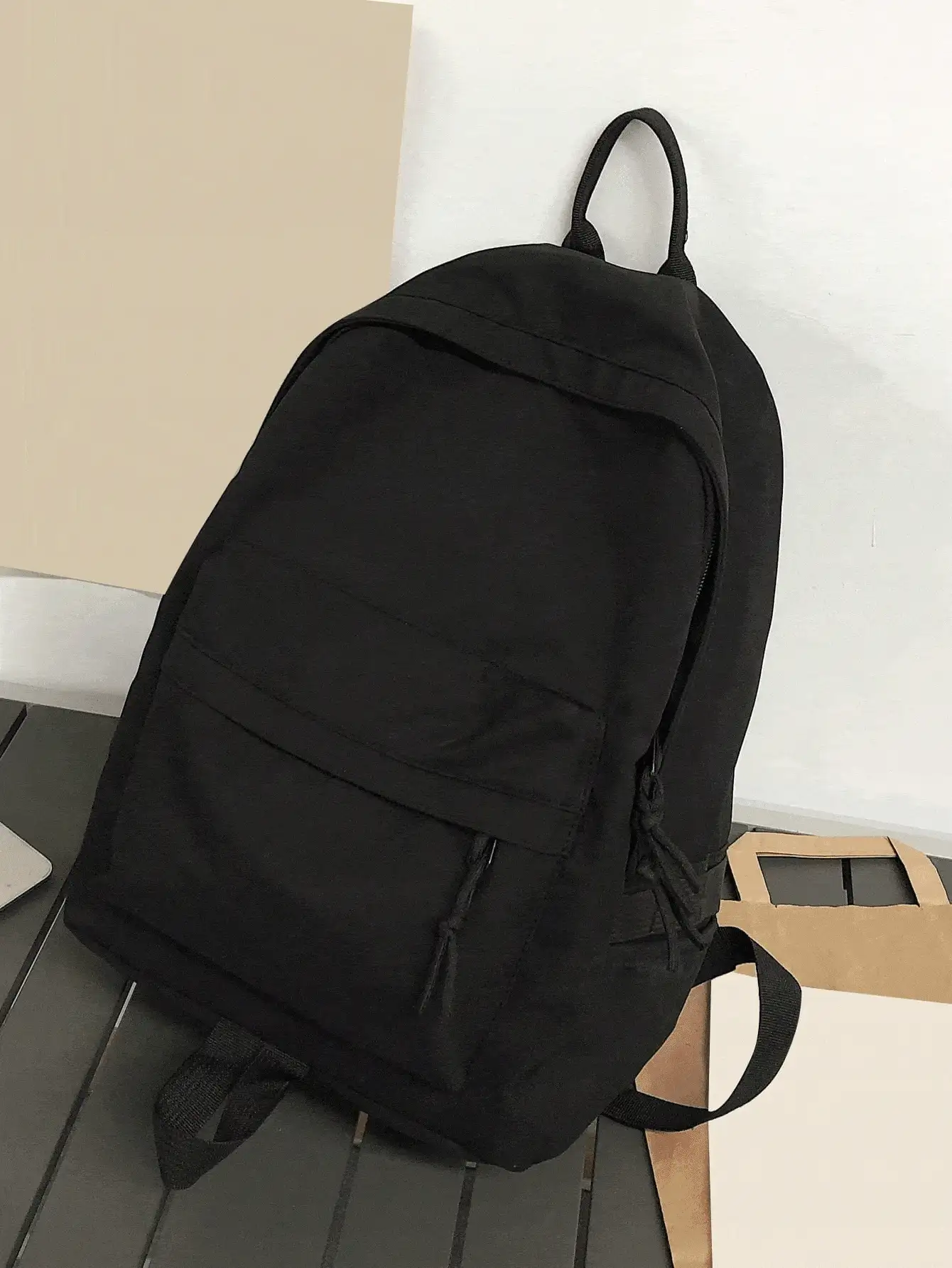 Black Fashion Backpack – Stylish, Spacious & Durable Everyday Bag With Multiple Compartments, Comfortable Straps & Minimalist Design, Perfect For School, Work & Travel, Featuring Premium Fabric, Secure Zippers, Branded Detail & Ample Capacity For Laptop, Books & Essentials, Expertly Crafted To Elevate Your Daily Style With Practical, Chic Sophistication, Ideal For Fashion - Forward Students, Professionals & Travelers To Stay Organized, Stylish & Versatile On Every Occasion In Effortless Design That Blends Functionality And Modern Fashion Seamlessly - 彩色 - 查看 2