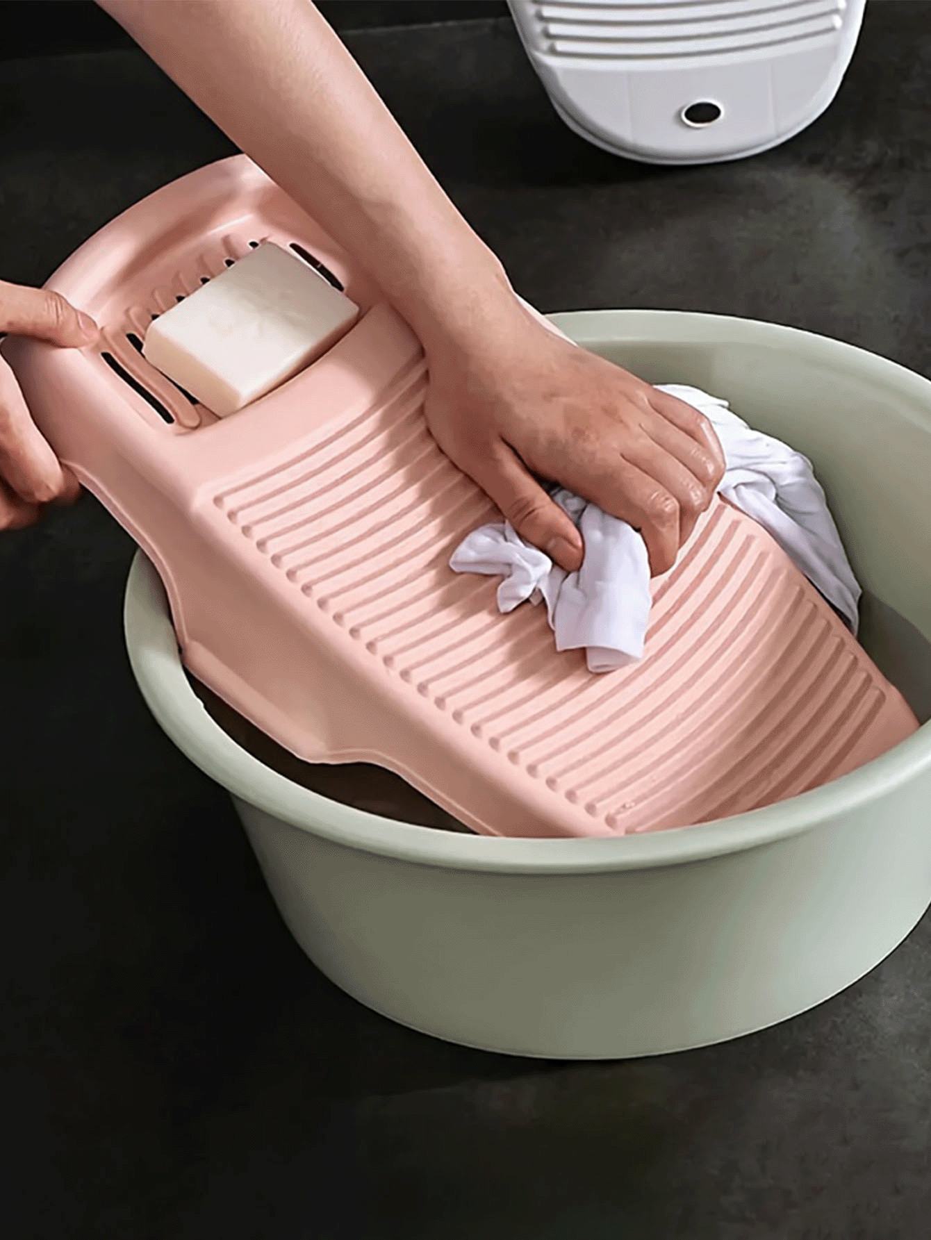 Washboard With Soap Box Hangable Storage Portable Non-Slip Washboard For Women And Men Household Manual Scrub Board For Hand Washing Clothes And Delicates Cleaning Tools Laundry Room Bathroom Accessory Essentials Home Decor - Multicolor - View 2