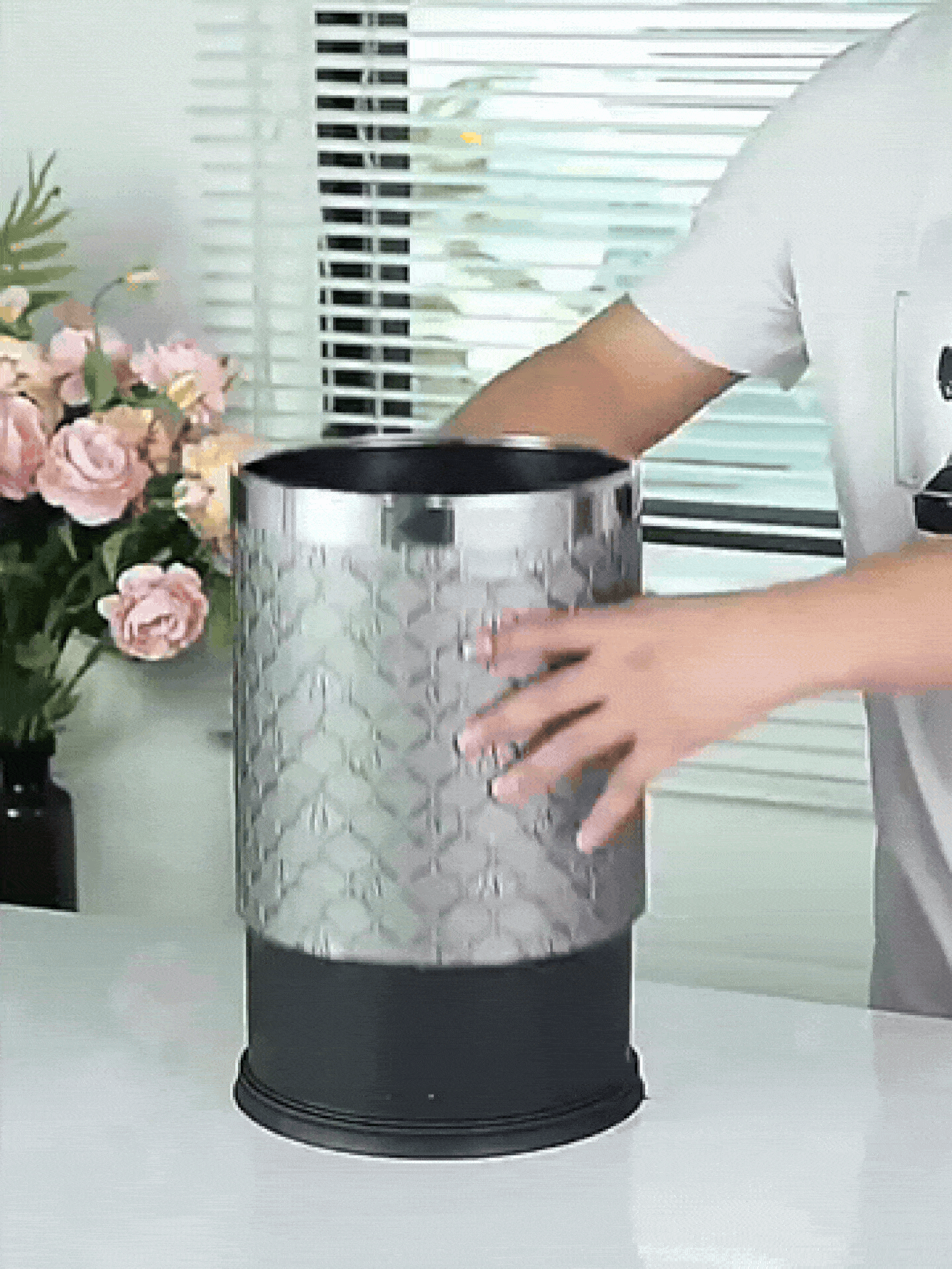 Thùng rác thép hiện đại, dung tích lớn, sang trọng với họa tiết vân đá cẩm thạch, phù hợp cho sếp, lãnh đạo, nam và nữ, thùng rác văn phòng thời trang, phòng khách sạn, phòng họp, phòng học, ký túc xá, thùng rác tròn bền chắc, thùng rác trang trí, đồ dùng nhà bếp, đồ dùng thiết yếu phòng ngủ, phụ kiện phòng ngủ - Nhiều màu - Xem 2