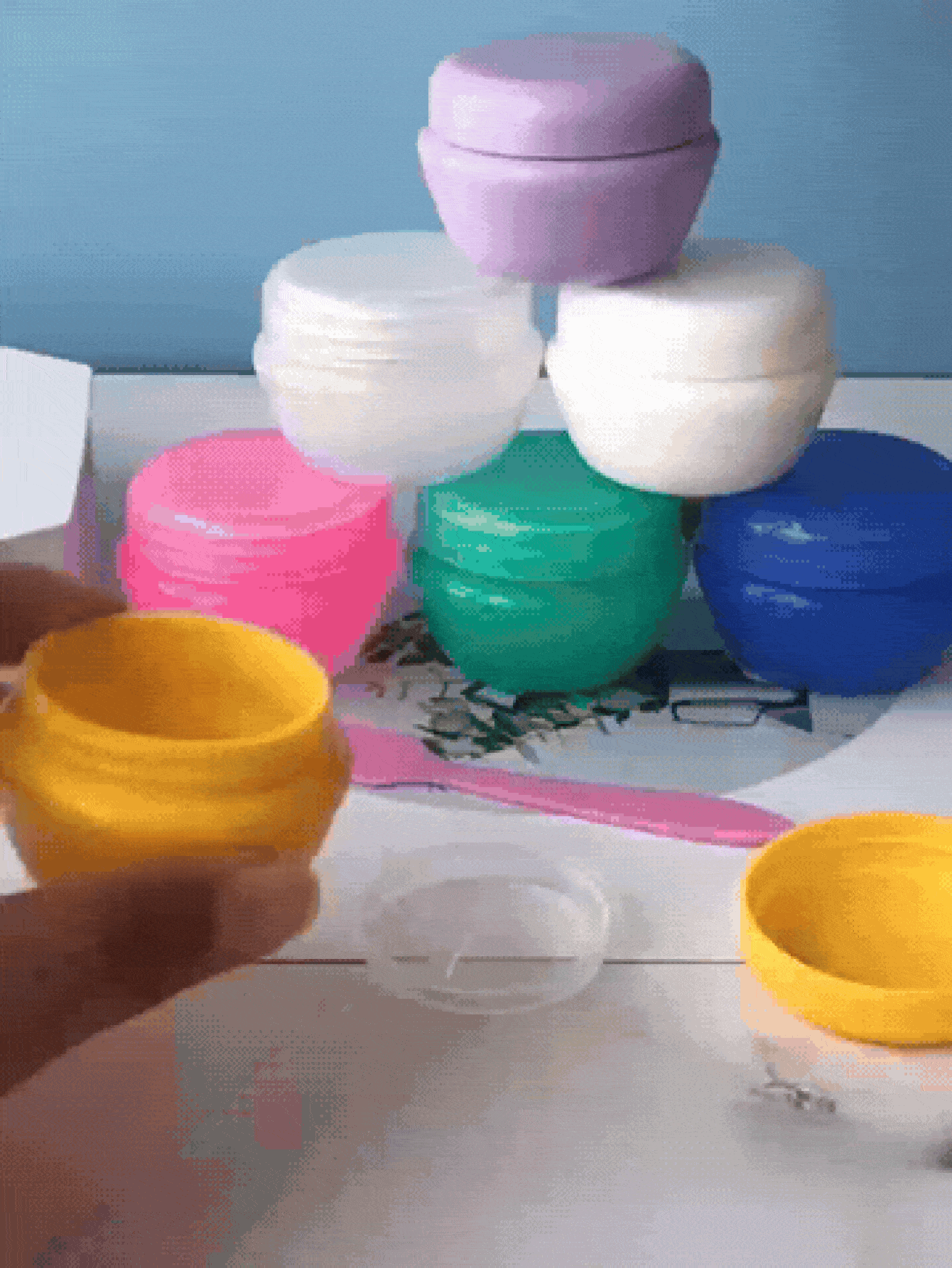 Hộp đựng mỹ phẩm du lịch chống rò rỉ có nắp đậy, tái sử dụng, nhỏ gọn, dùng được cho cả nam và nữ, đựng kem dưỡng da, sữa dưỡng thể, kem dưỡng tay, thích hợp dùng ở nhà, đi nghỉ mát, đi biển, du thuyền, đi học và các dịp khác. - Nhiều màu - Xem 2