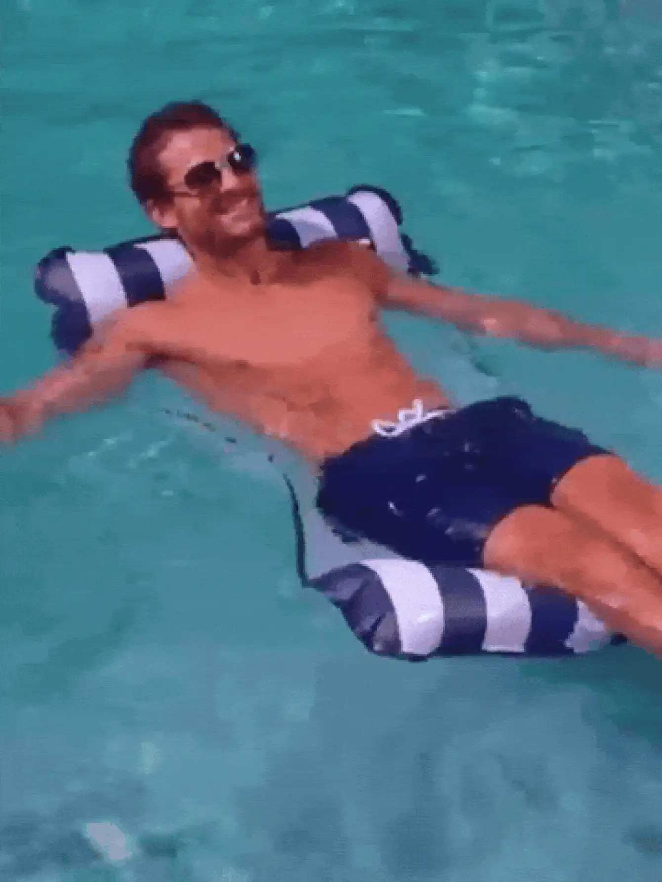 Aufblasbares schwimmendes Bett, tragbare Strand-Lässig-Schwimmhilfe, Sonnenbad-Wasserhänge für Erwachsene, Poolparty-Entspannung, Junggesellinnenabschied-Poolzubehör, Strand-Pool-Schwimmspielzeug, Camping-Strand-Pool-Essential-Accessoire - Schwebende Stühle - Übersicht 3