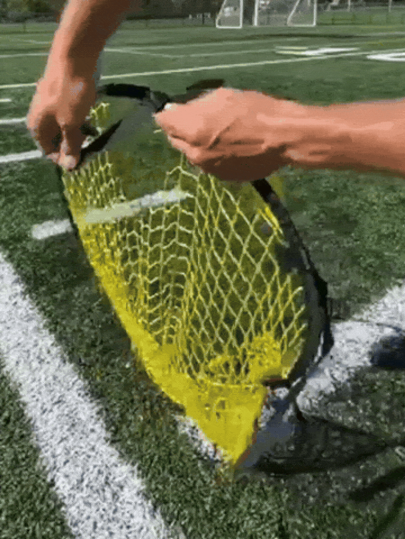 Red de portería de fútbol amarilla, objetivo de tiro libre profesional, equipo portátil de práctica de tiro al arco con bolsa de objetivo, accesorio de entrenamiento para entusiastas del fútbol adultos, adecuado para la mayoría de las porterías de fútbol estándar, fácil de instalar, mejora la precisión, equipo de entrenamiento de fútbol, accesorios de fútbol - Multicolor - Añade 2