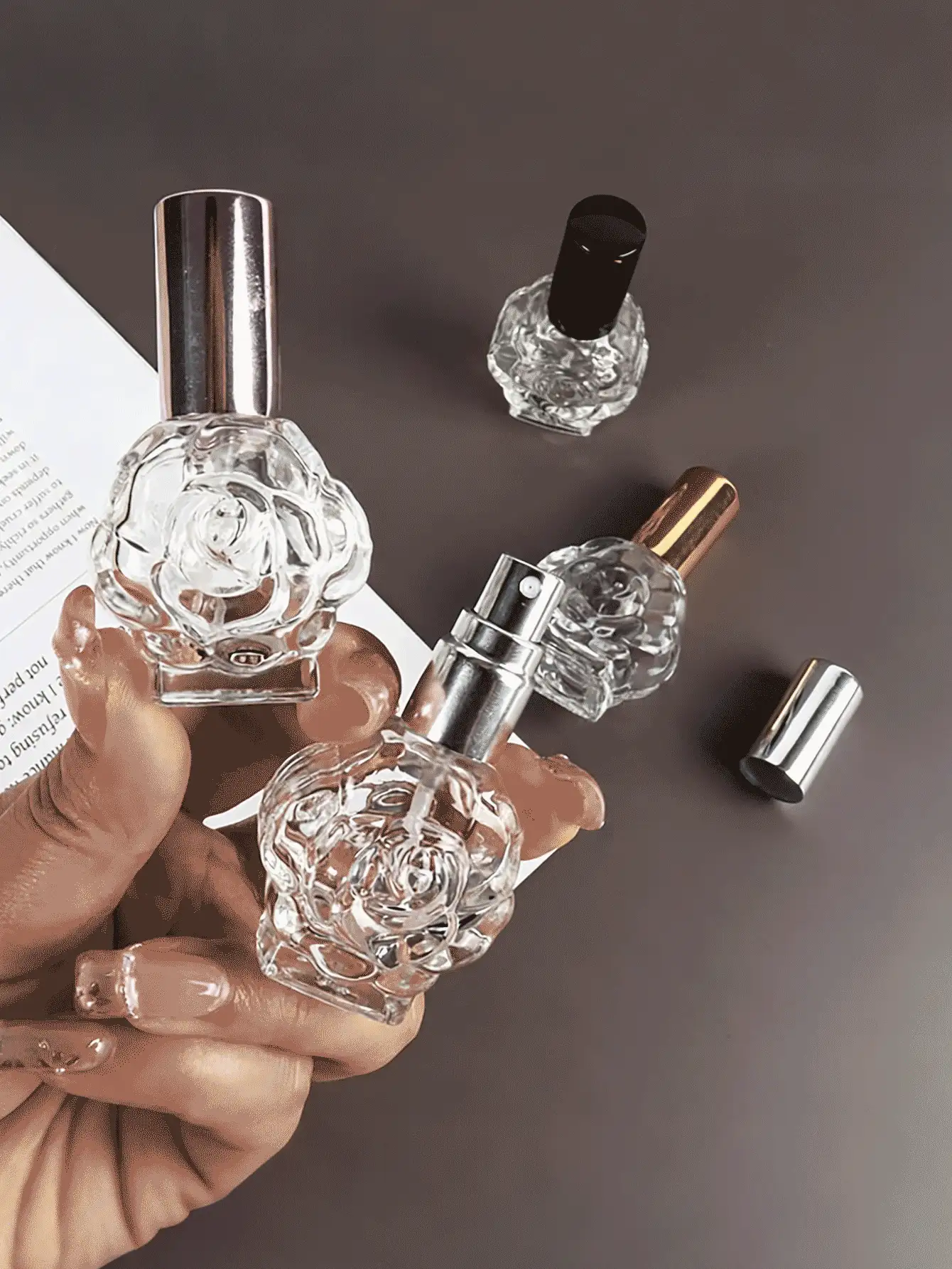 4 Stück 10ml Rose geformte nachfüllbare Sprühflaschen, geeignet für Kosmetika, Sprays, handgemachte Produkte, Schönheitszubehör, Geschenke, passend für Freundinnen oder Mütter - Übersicht 3