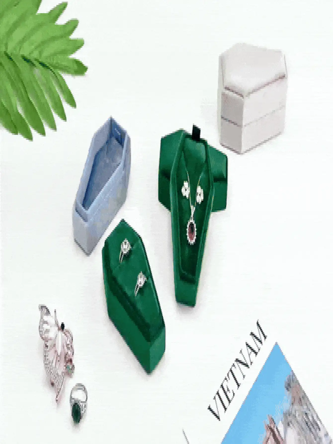 Caja de anillo con forma de ataúd de estilo gótico romántico, adecuada para hombres y mujeres, caja de joyería de estilo gótico moderno para parejas, organizador de joyas reutilizable de doble capa para el hogar, el viaje y la decoración, regalo de Pascua para ella - Multicolor - Ver 3